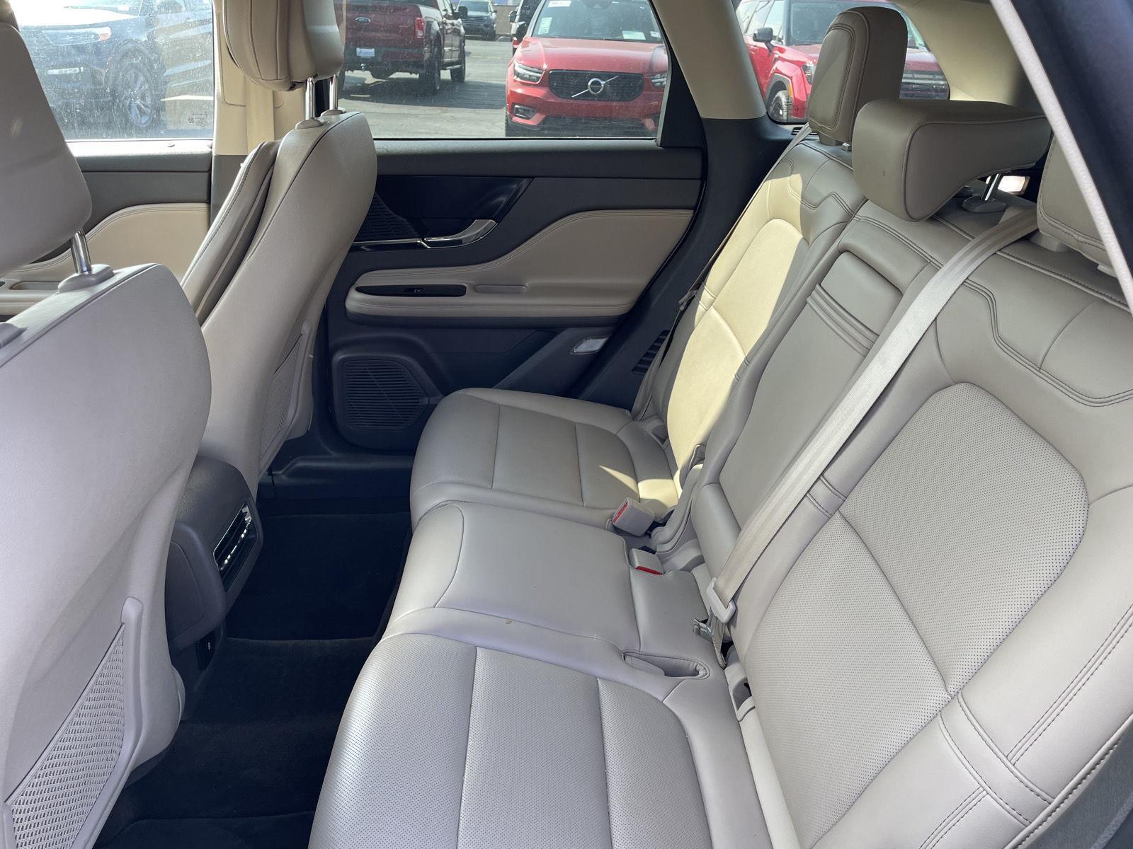 2020 Lincoln Corsair Standard photo 21