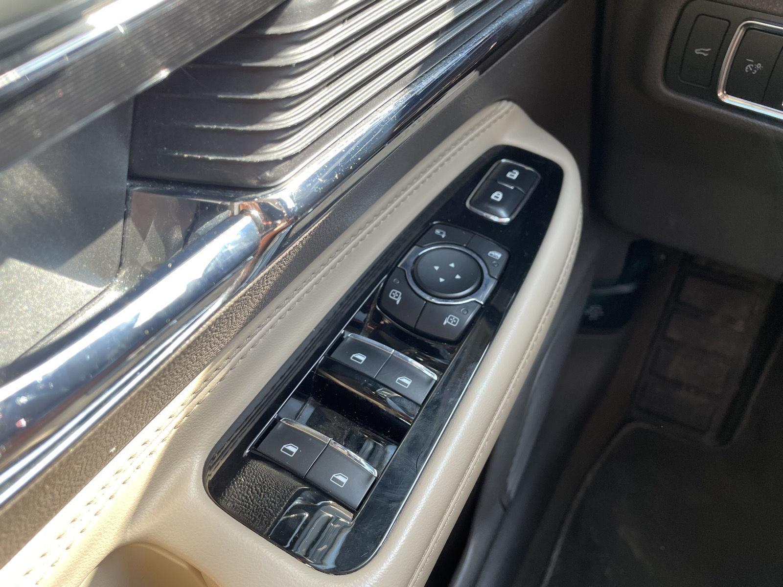 2020 Lincoln Corsair Standard photo 29