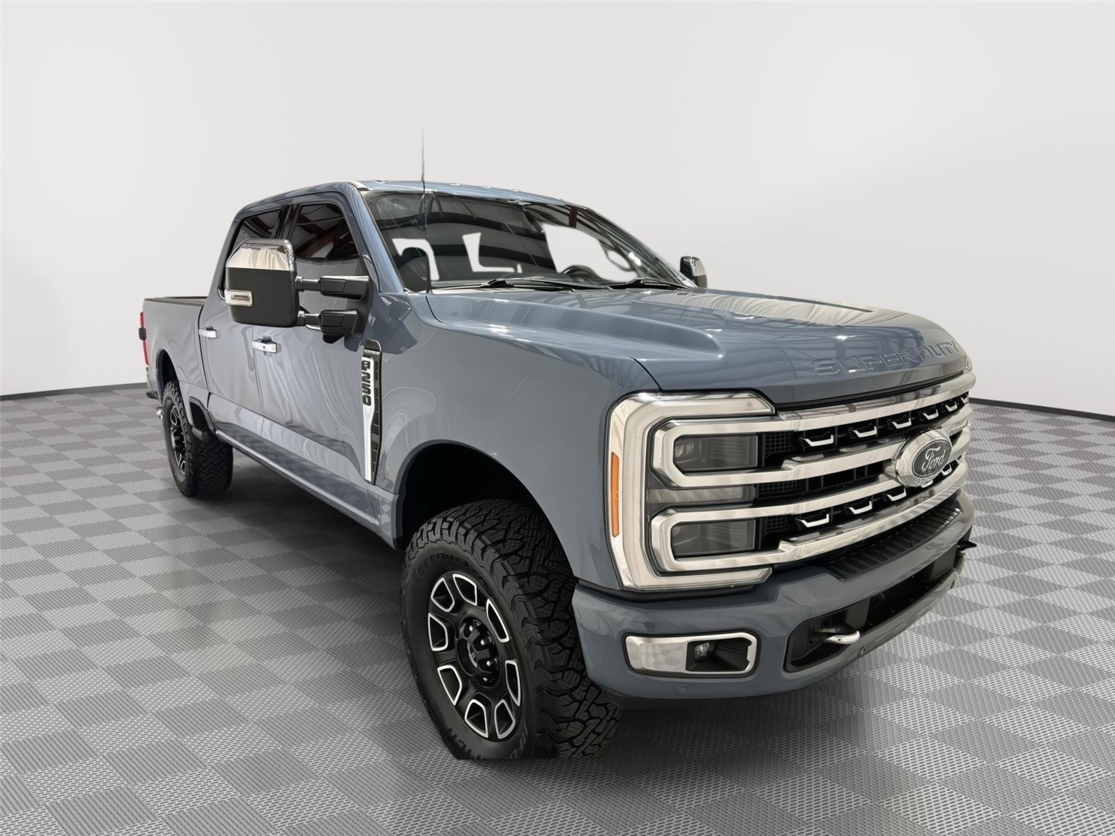 2023 Ford F-250 Platinum photo 5