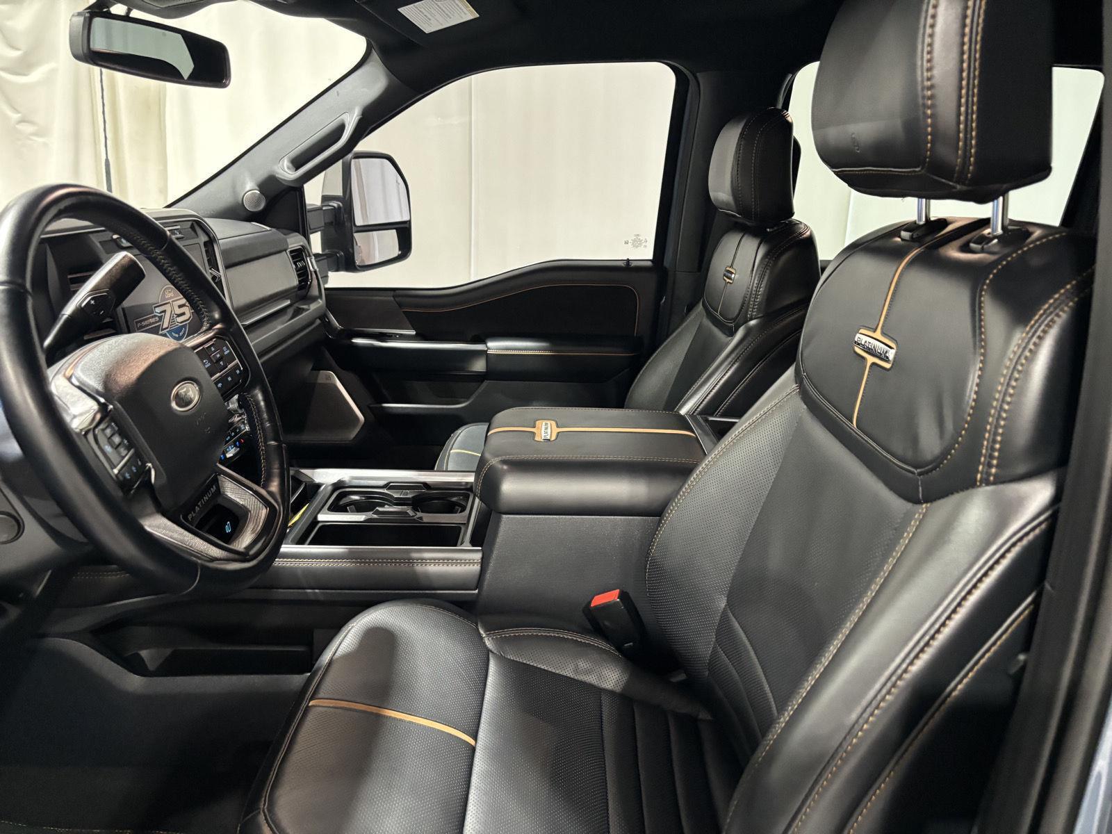 2023 Ford F-250 Platinum photo 17