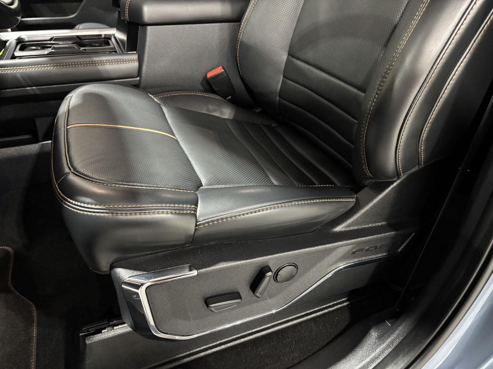 2023 Ford F-250 Platinum photo 19