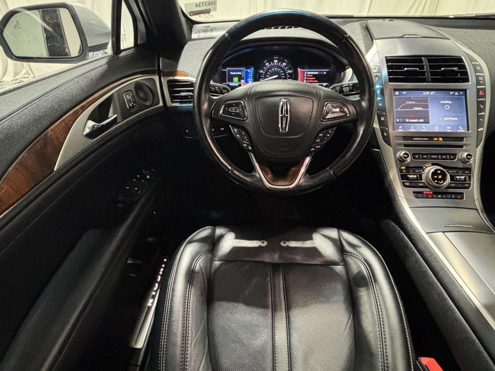 2020 Lincoln MKZ Hybrid Reserve photo 12
