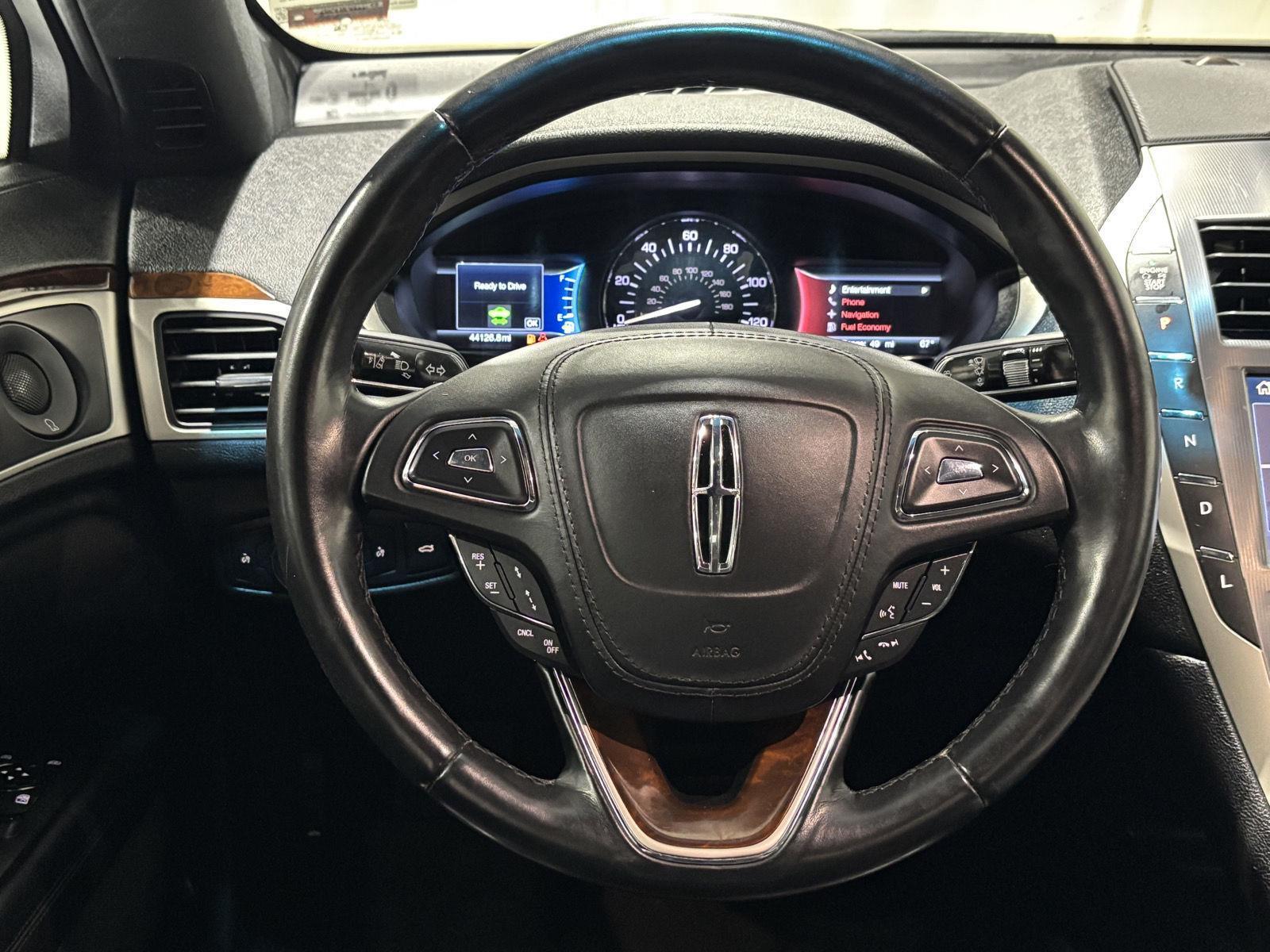 2020 Lincoln MKZ Hybrid Reserve photo 13