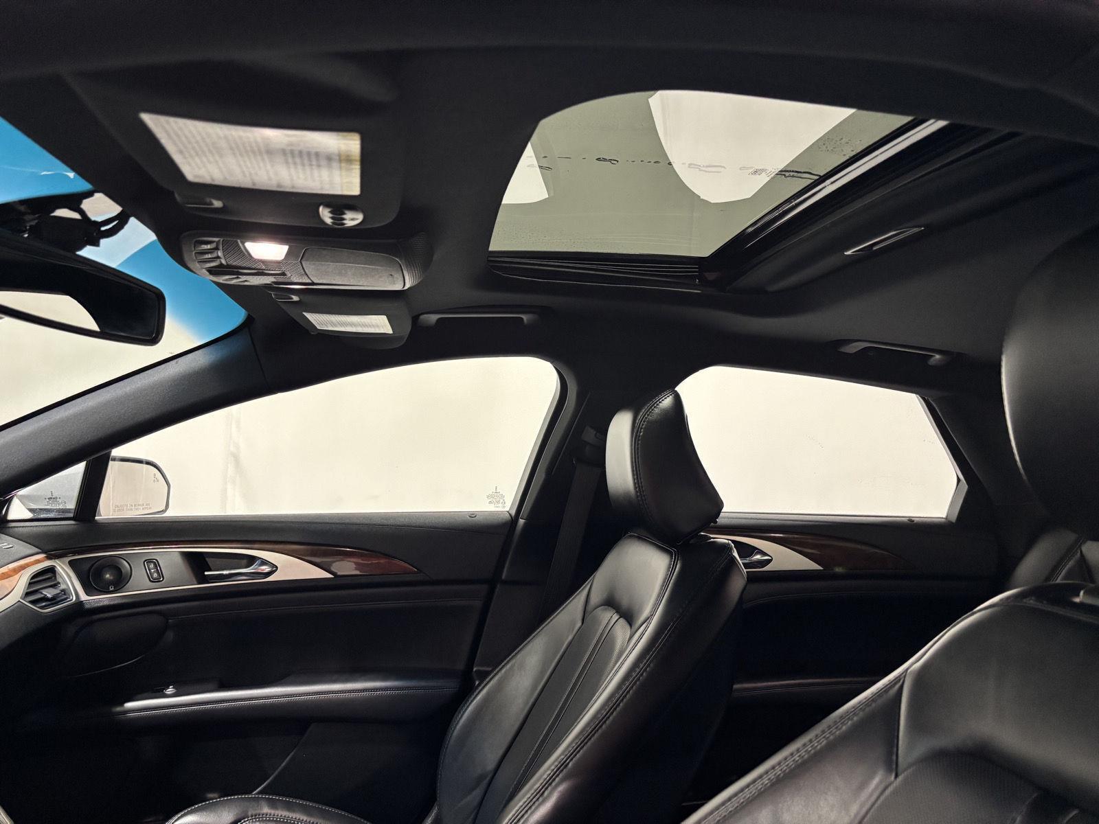 2020 Lincoln MKZ Hybrid Reserve photo 21