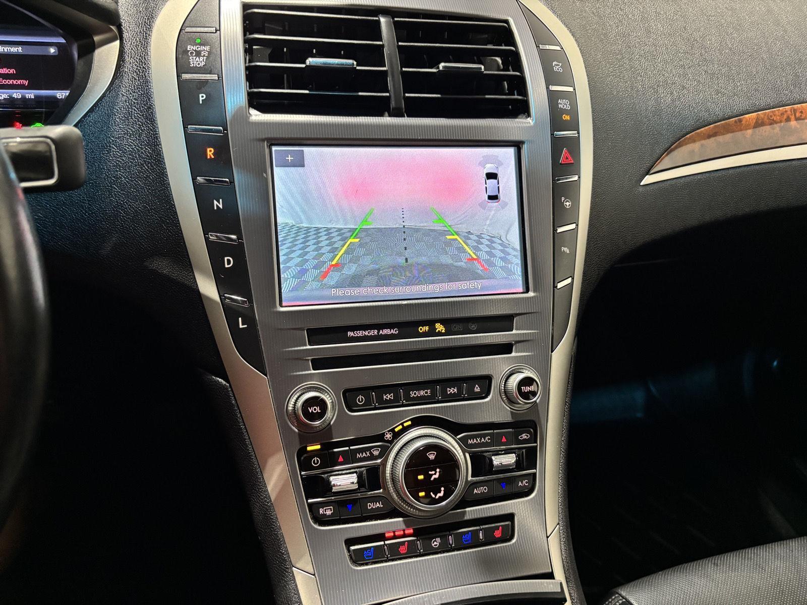 2020 Lincoln MKZ Hybrid Reserve photo 23