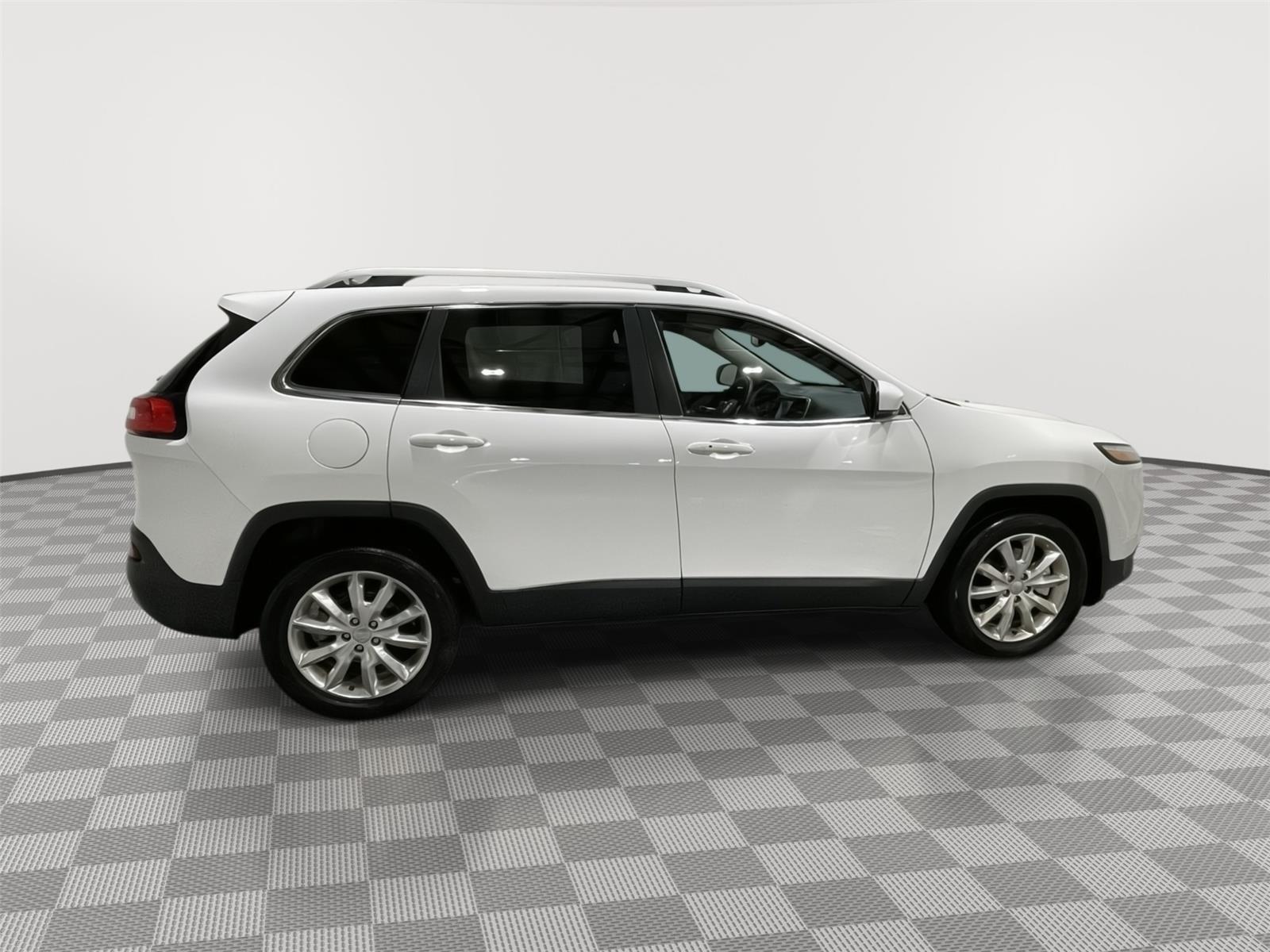 Pre-Owned 2017 Jeep Cherokee for sale in St. Joseph MO