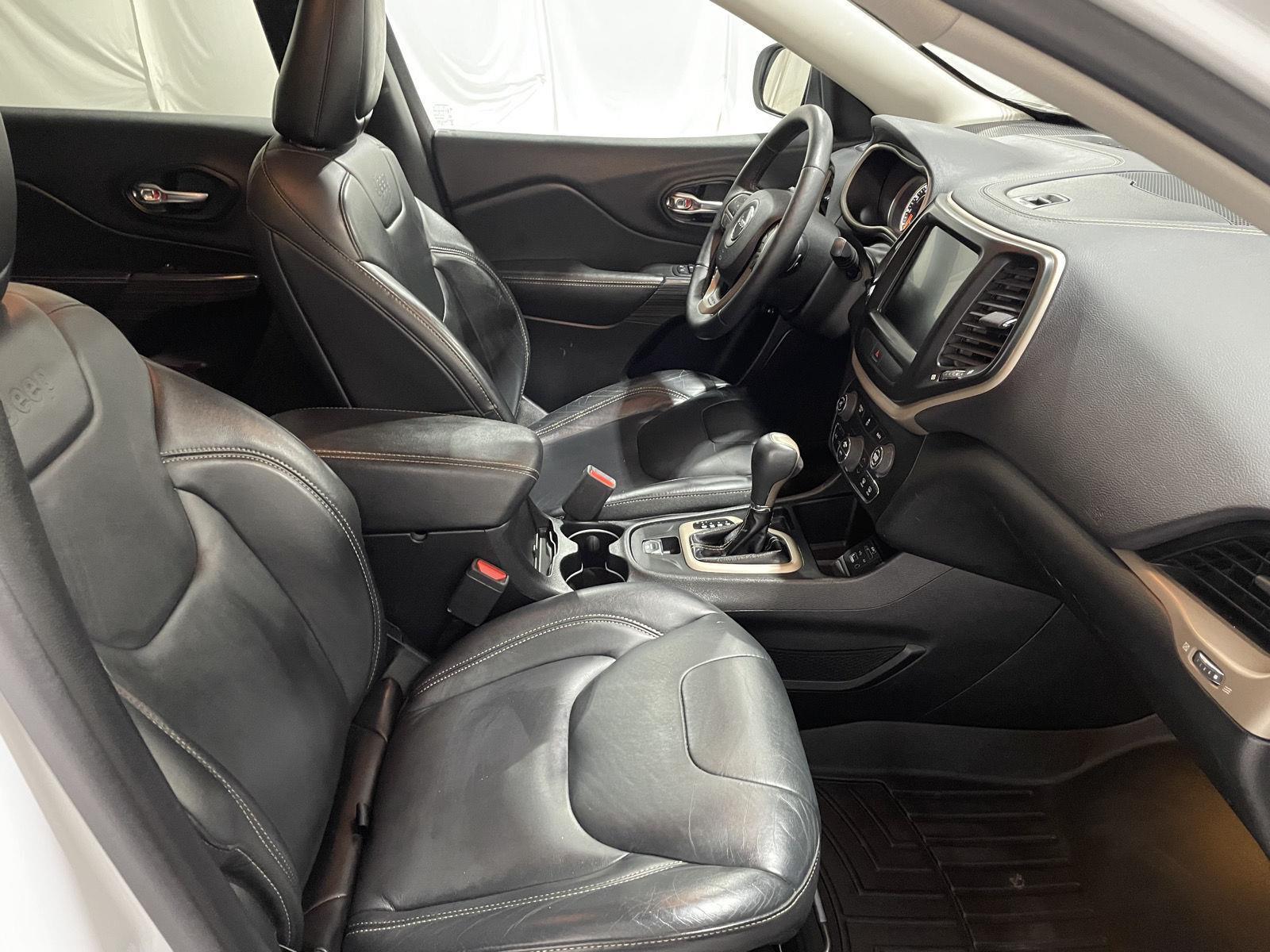 Pre-Owned 2017 Jeep Cherokee for sale in St. Joseph MO