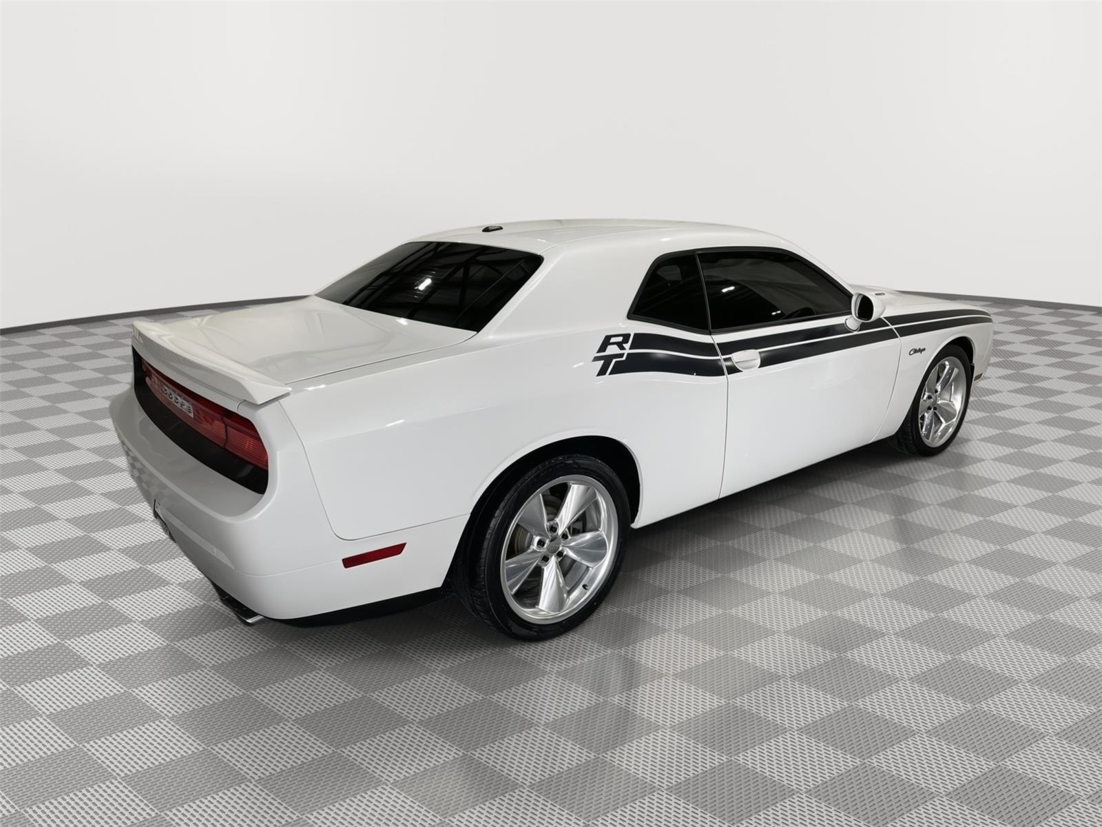 2014 Dodge Challenger R/T Classic photo 7