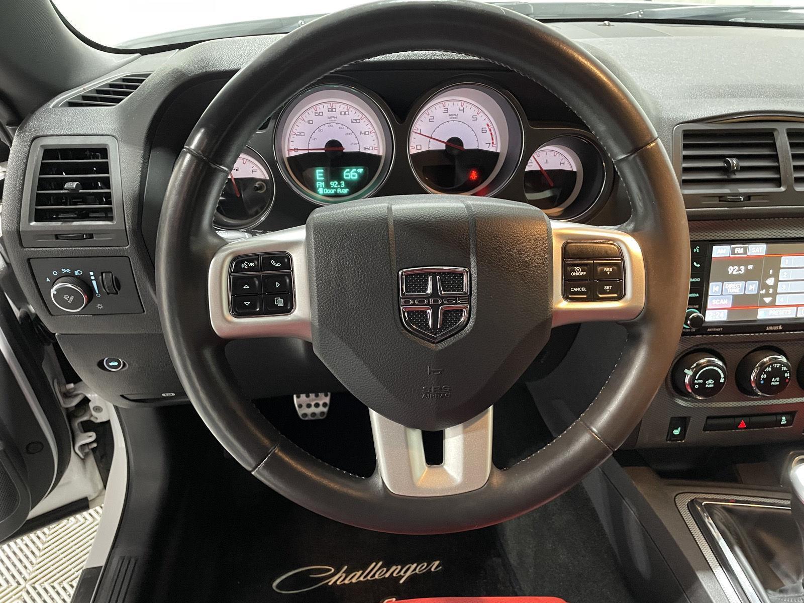 2014 Dodge Challenger R/T Classic photo 13