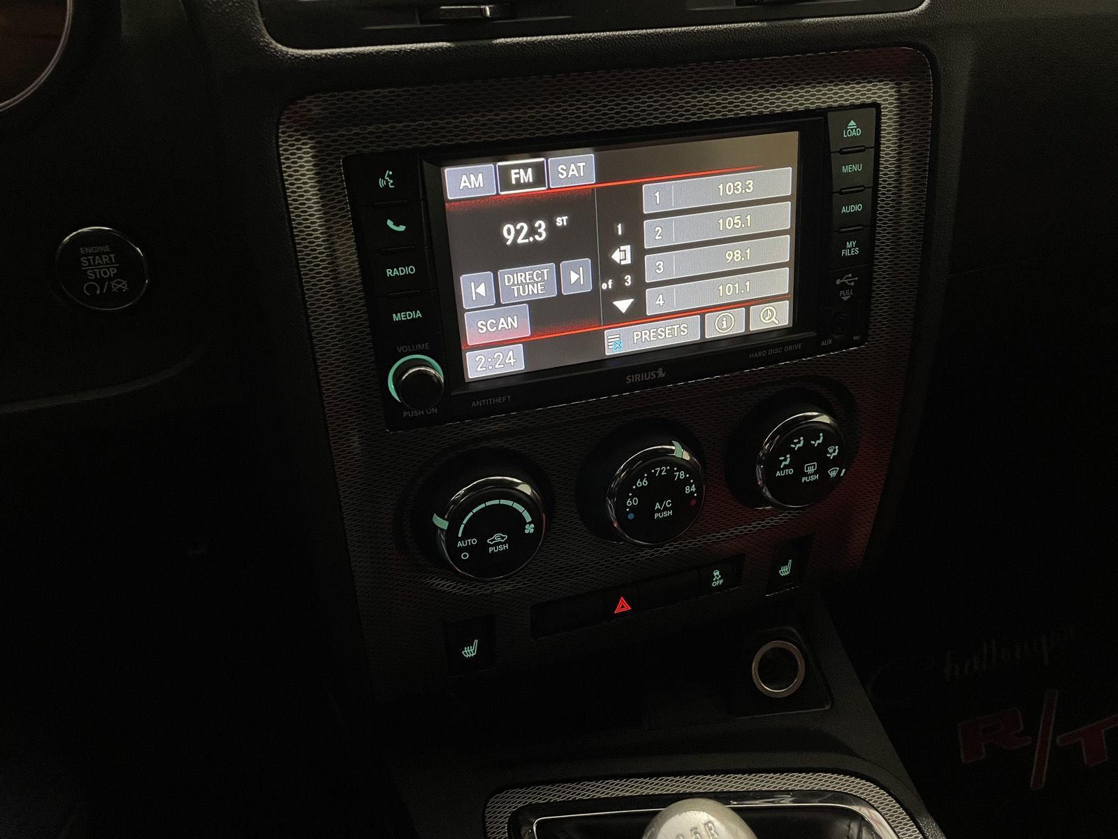 2014 Dodge Challenger R/T Classic photo 21