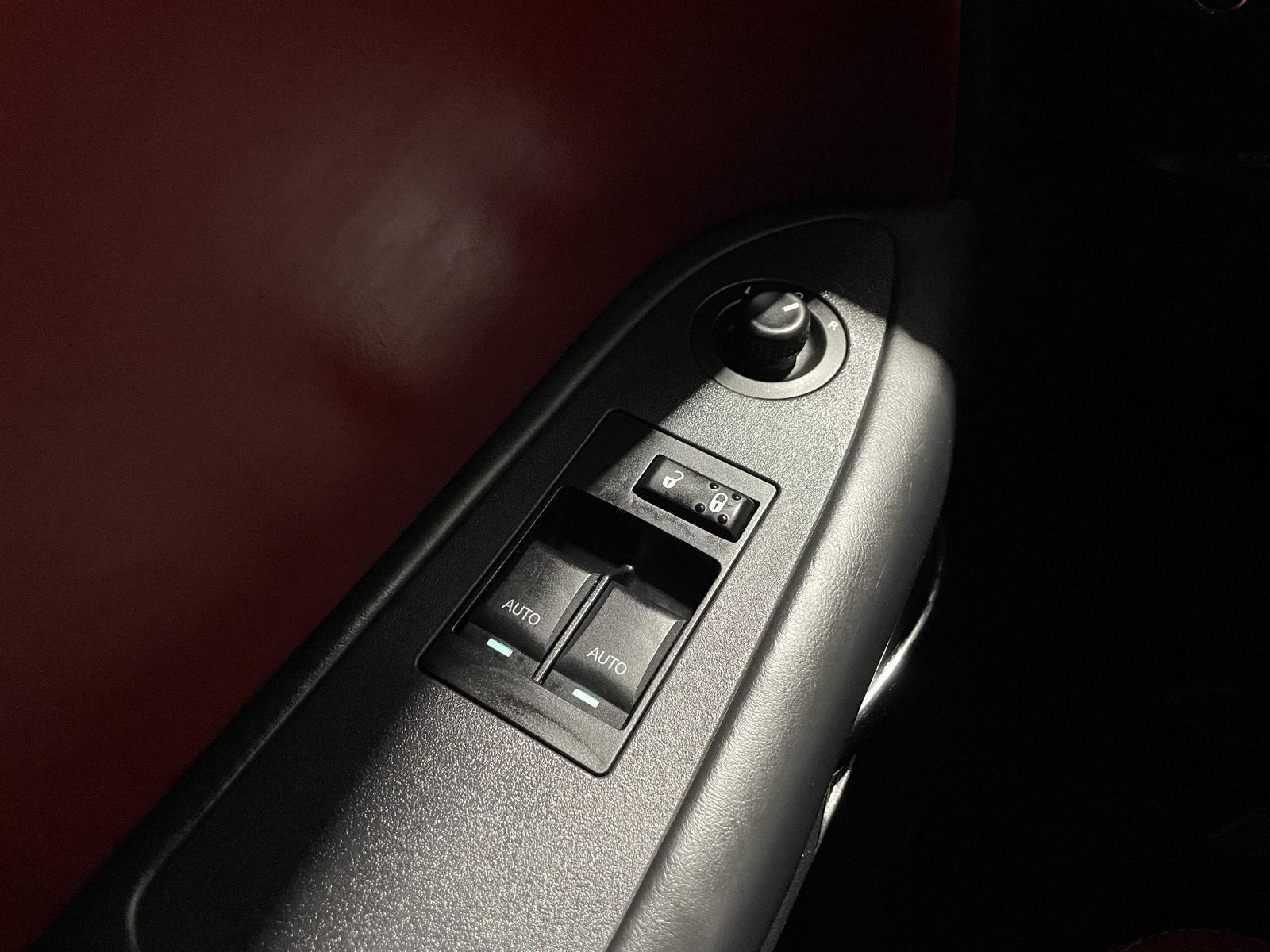 2014 Dodge Challenger R/T Classic photo 24