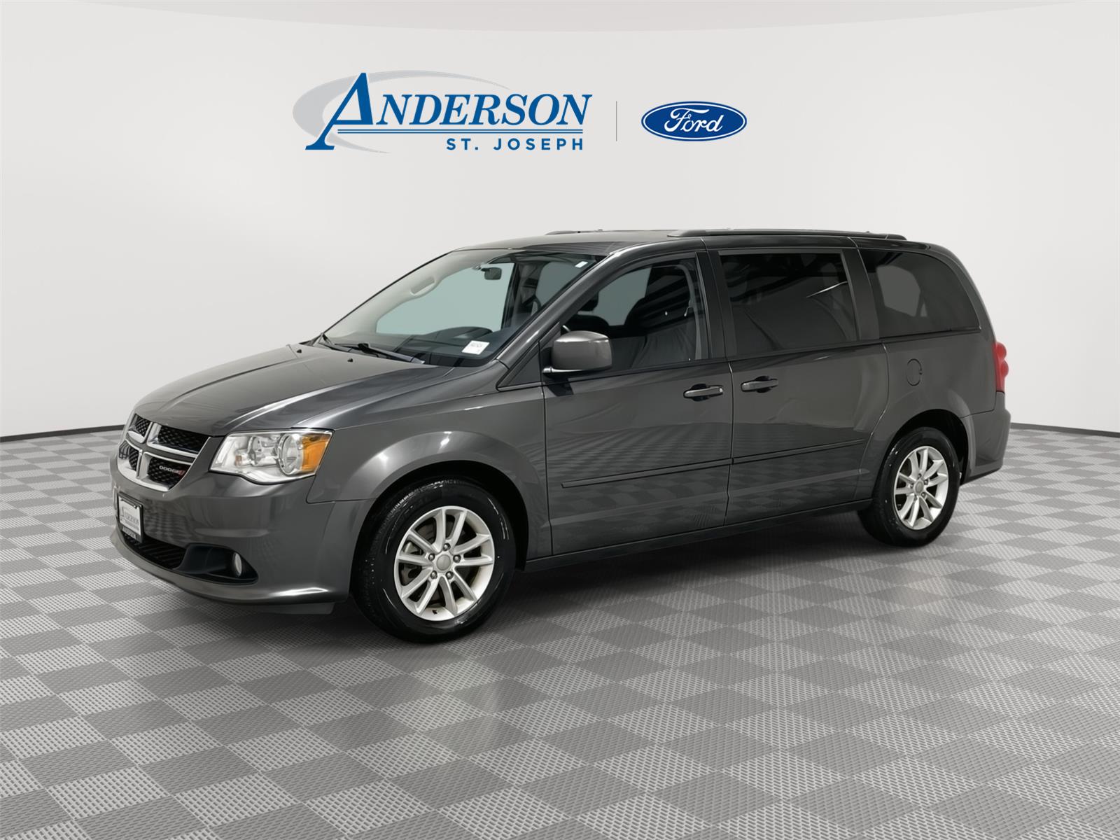 Used 2016 Dodge Grand Caravan SXT Minivan for sale in St. Joseph MO