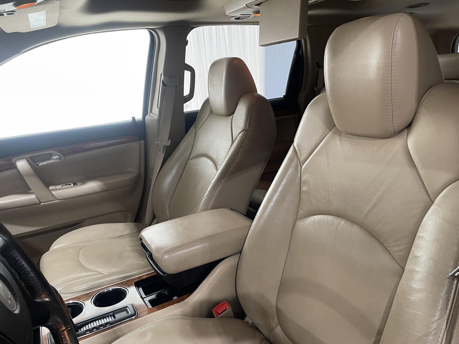 Used 2008 Saturn Outlook for sale in St. Joseph MO