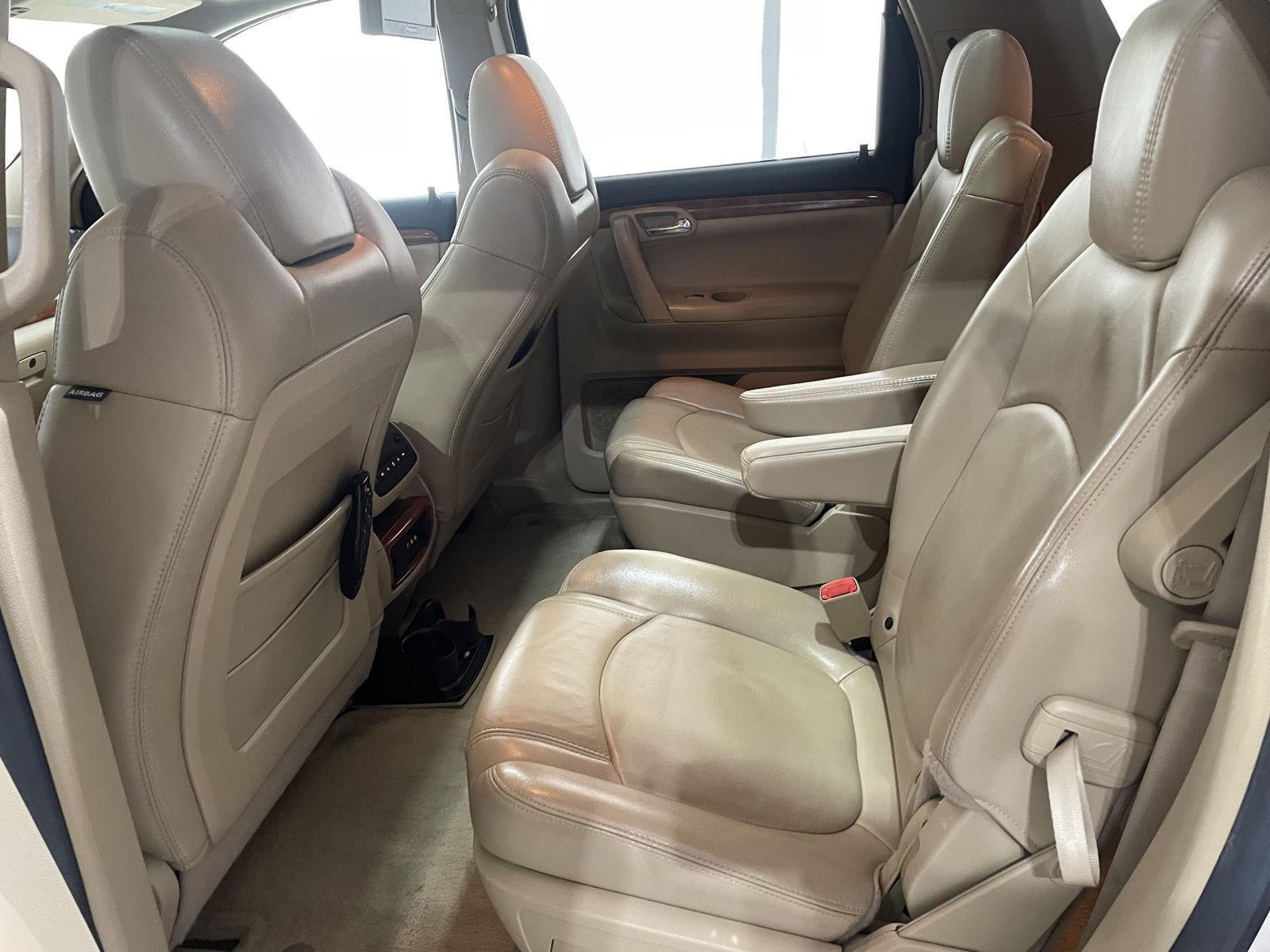 Used 2008 Saturn Outlook for sale in St. Joseph MO