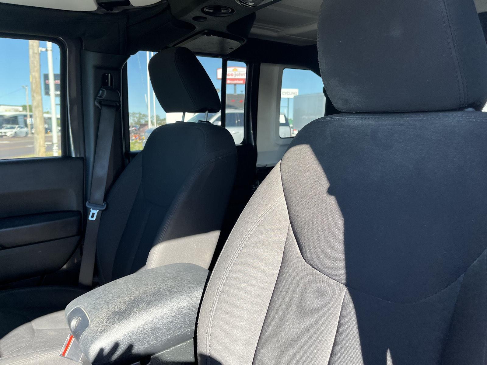 Pre-Owned 2017 Jeep Wrangler Unlimited for sale in St. Joseph MO