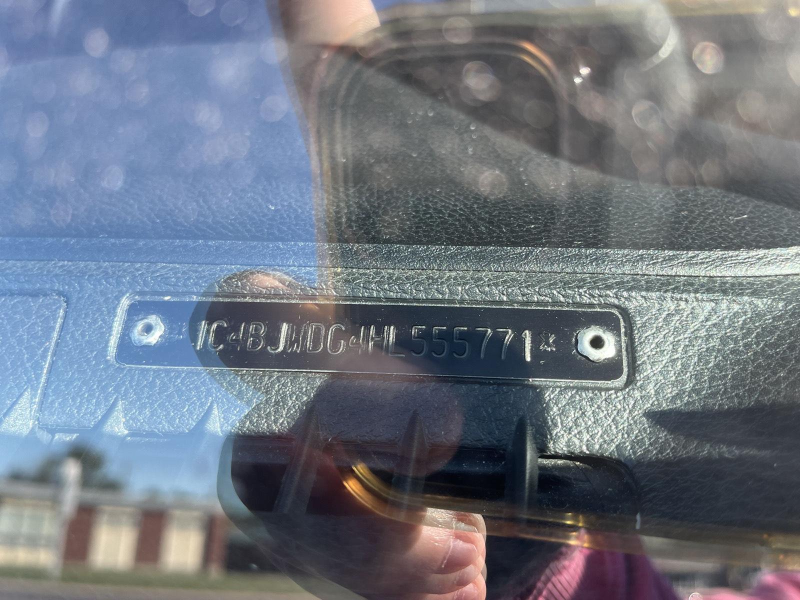 Pre-Owned 2017 Jeep Wrangler Unlimited for sale in St. Joseph MO