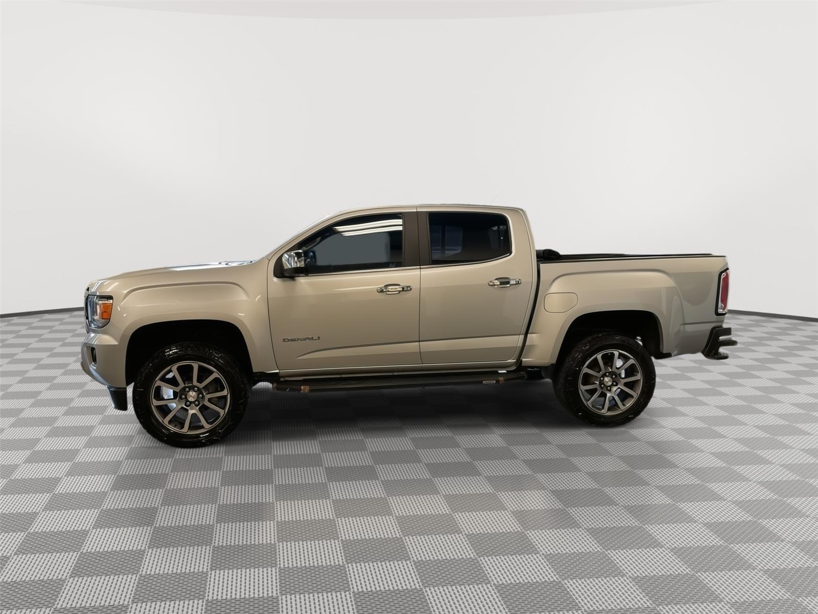 2018 Gmc Canyon Denali photo 2