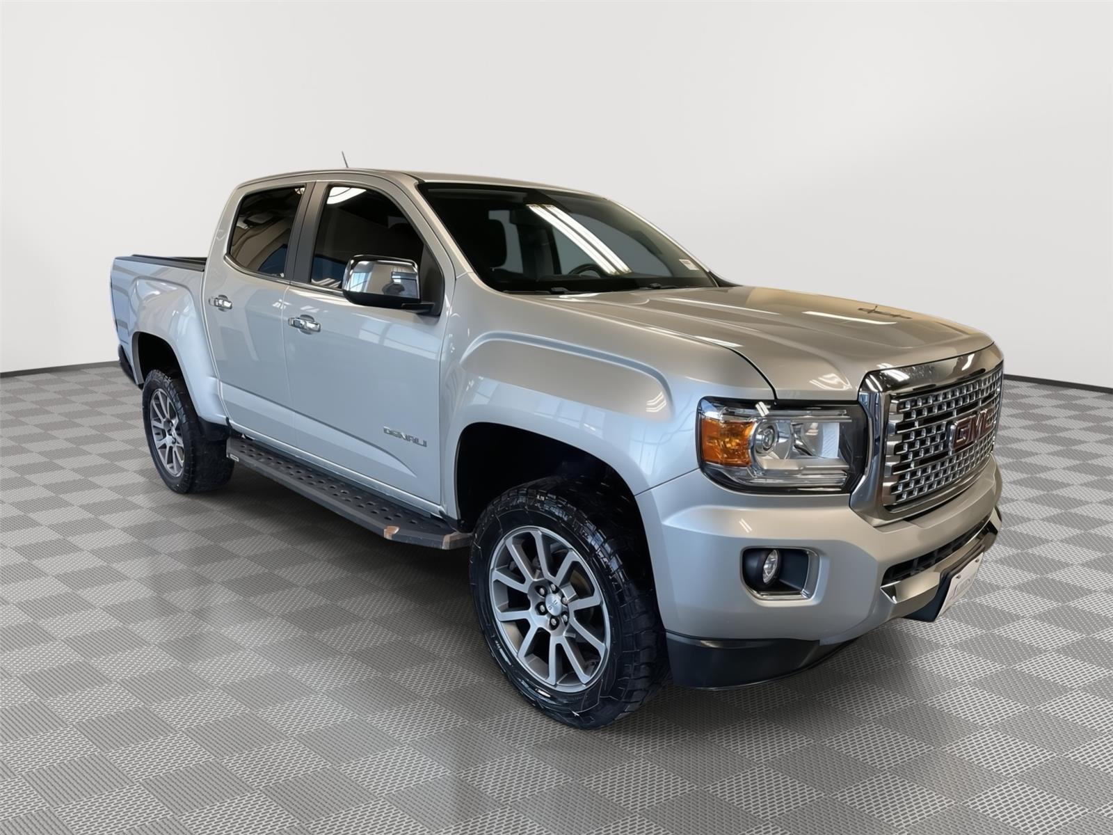 Used 2018 GMC Canyon 4WD Denali Crew Cab Truck for sale in St. Joseph MO
