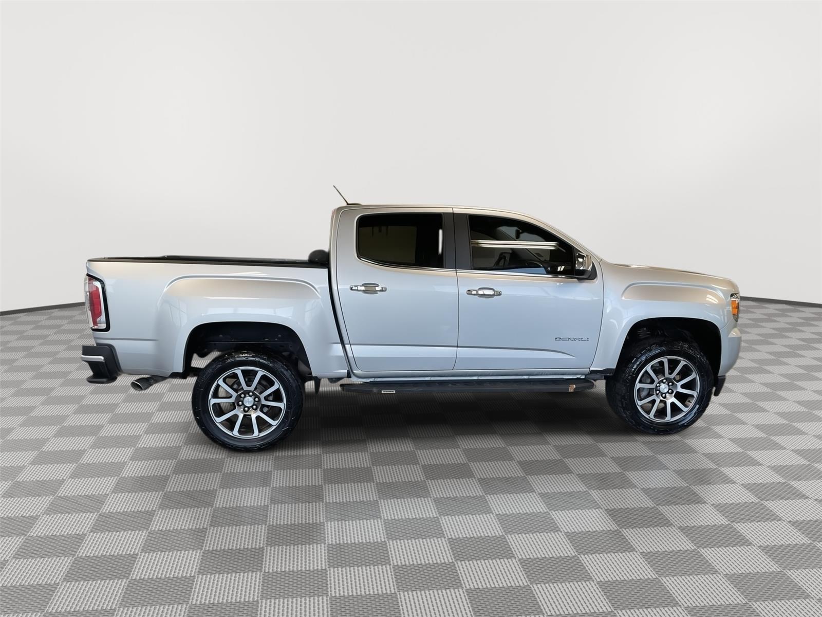 Used 2018 GMC Canyon for sale in St. Joseph MO