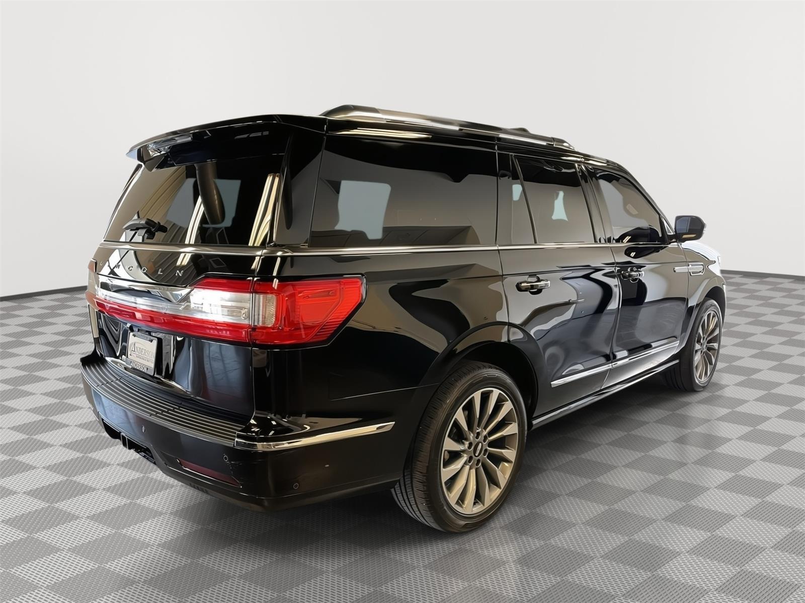 Pre-Owned 2020 Lincoln Navigator for sale in St. Joseph MO