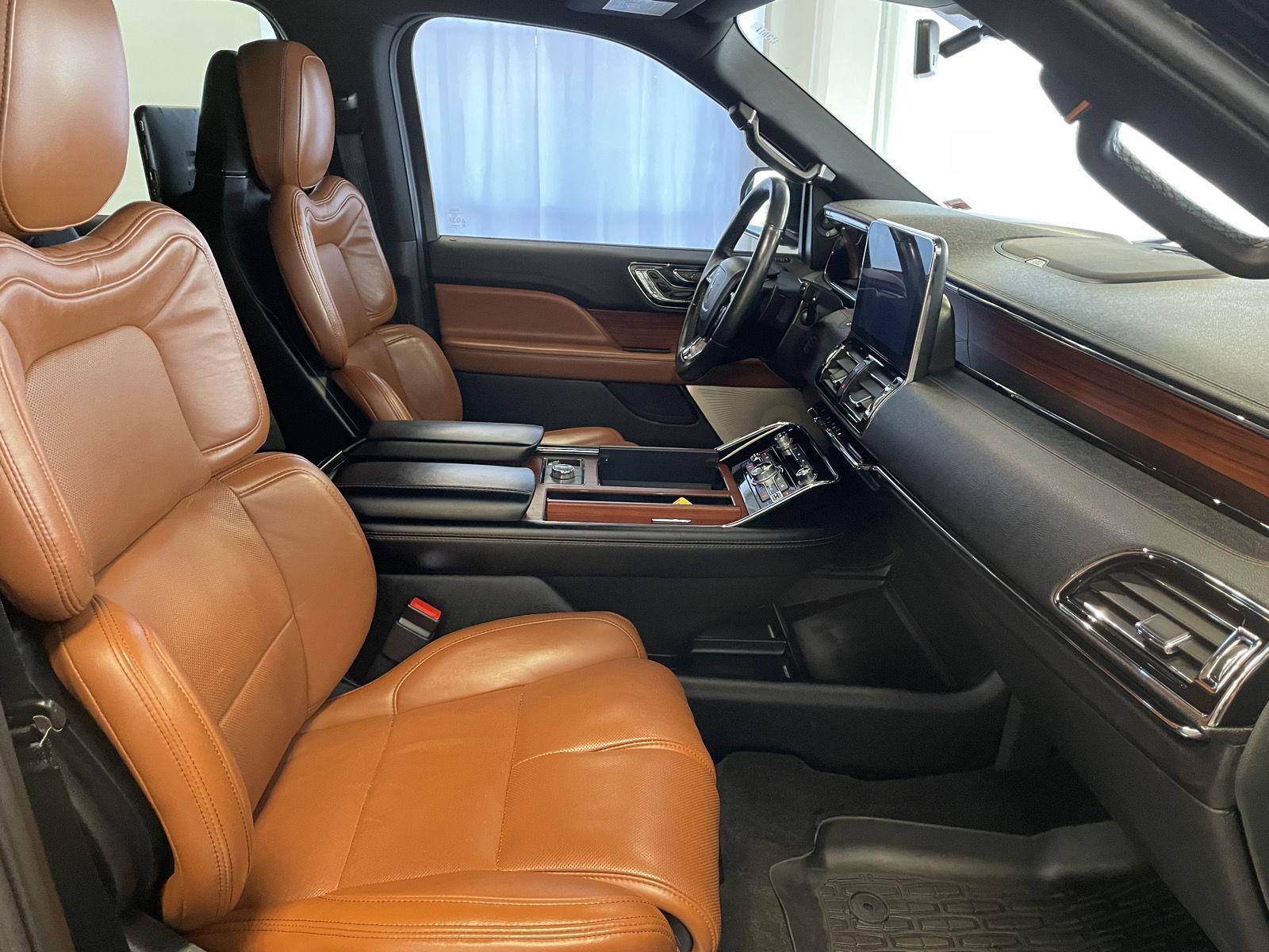 Pre-Owned 2020 Lincoln Navigator for sale in St. Joseph MO