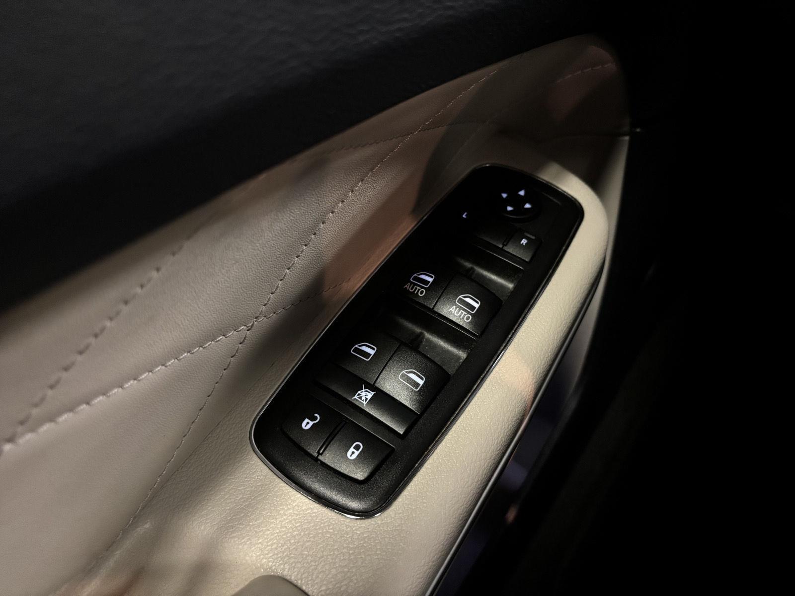 Used 2019 Chrysler 300 300C Sedan for sale in St. Joseph MO