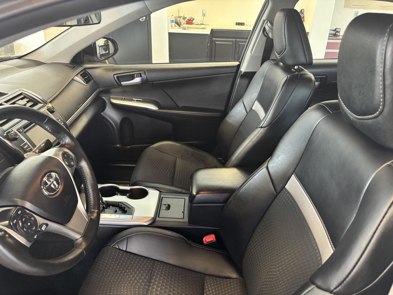 Used 2014 Toyota Camry SE Sport Sedan for sale in St. Joseph MO