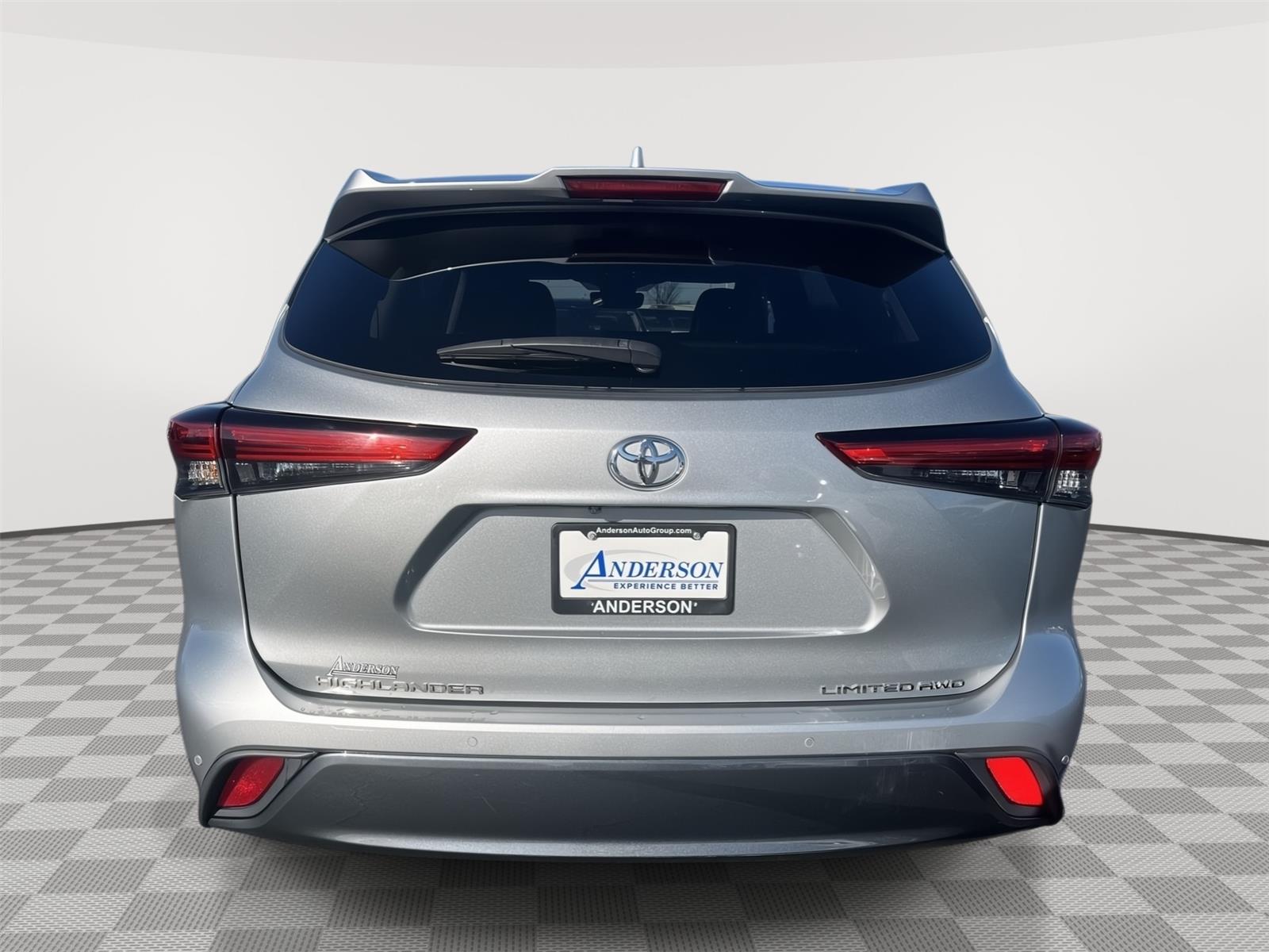 Pre-Owned 2022 Toyota Highlander for sale in St. Joseph MO