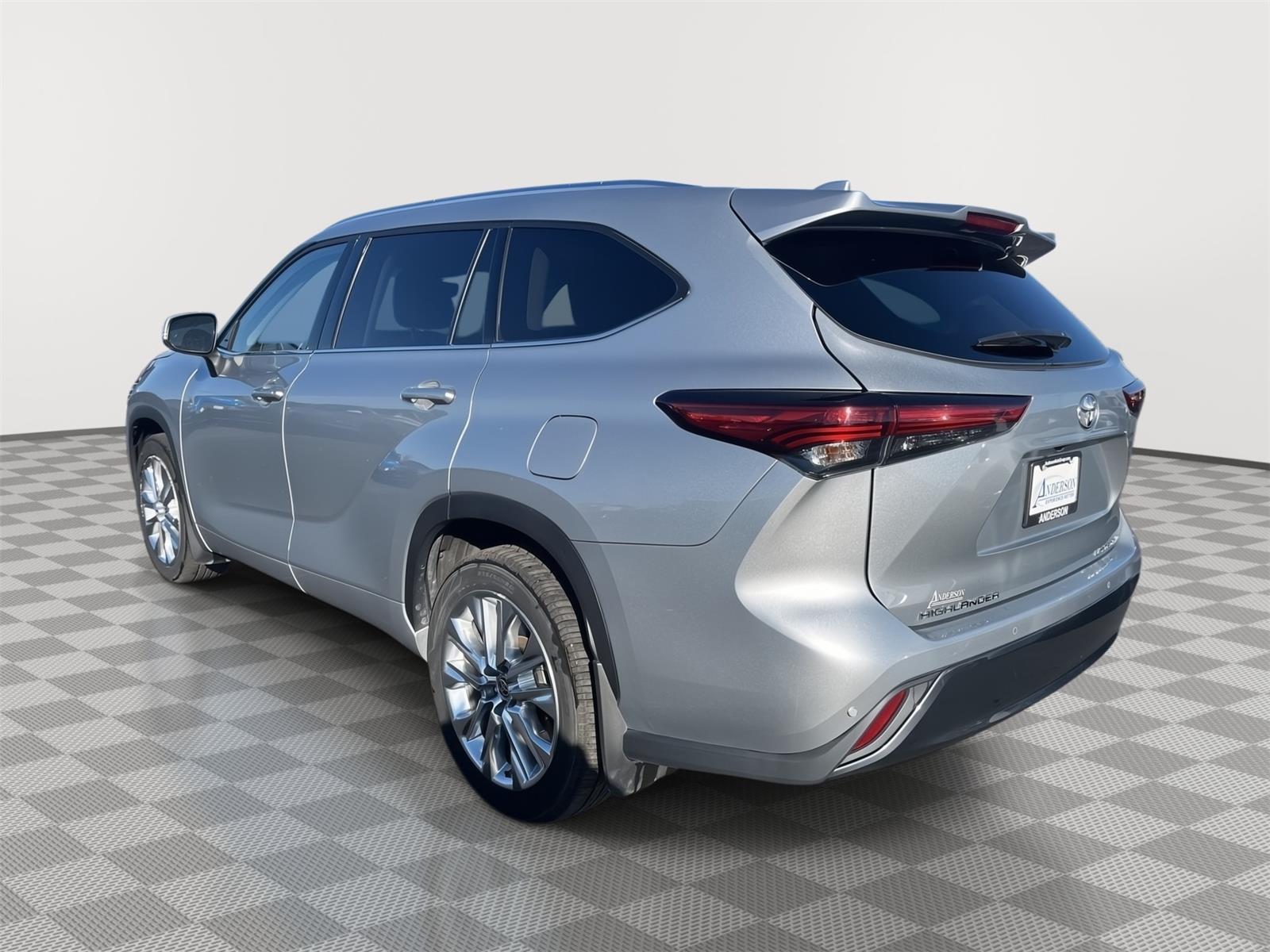 Pre-Owned 2022 Toyota Highlander for sale in St. Joseph MO