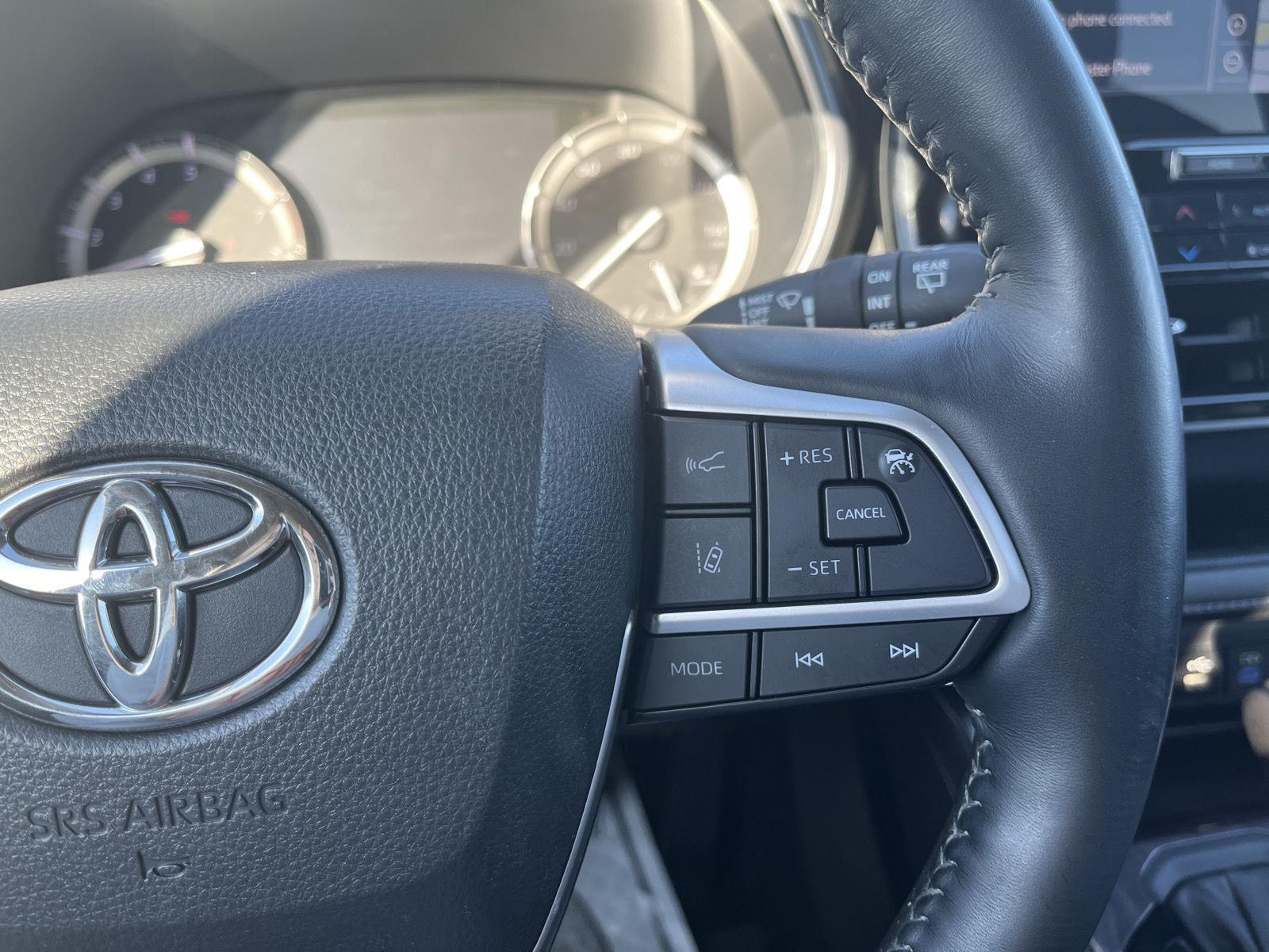 Pre-Owned 2022 Toyota Highlander for sale in St. Joseph MO