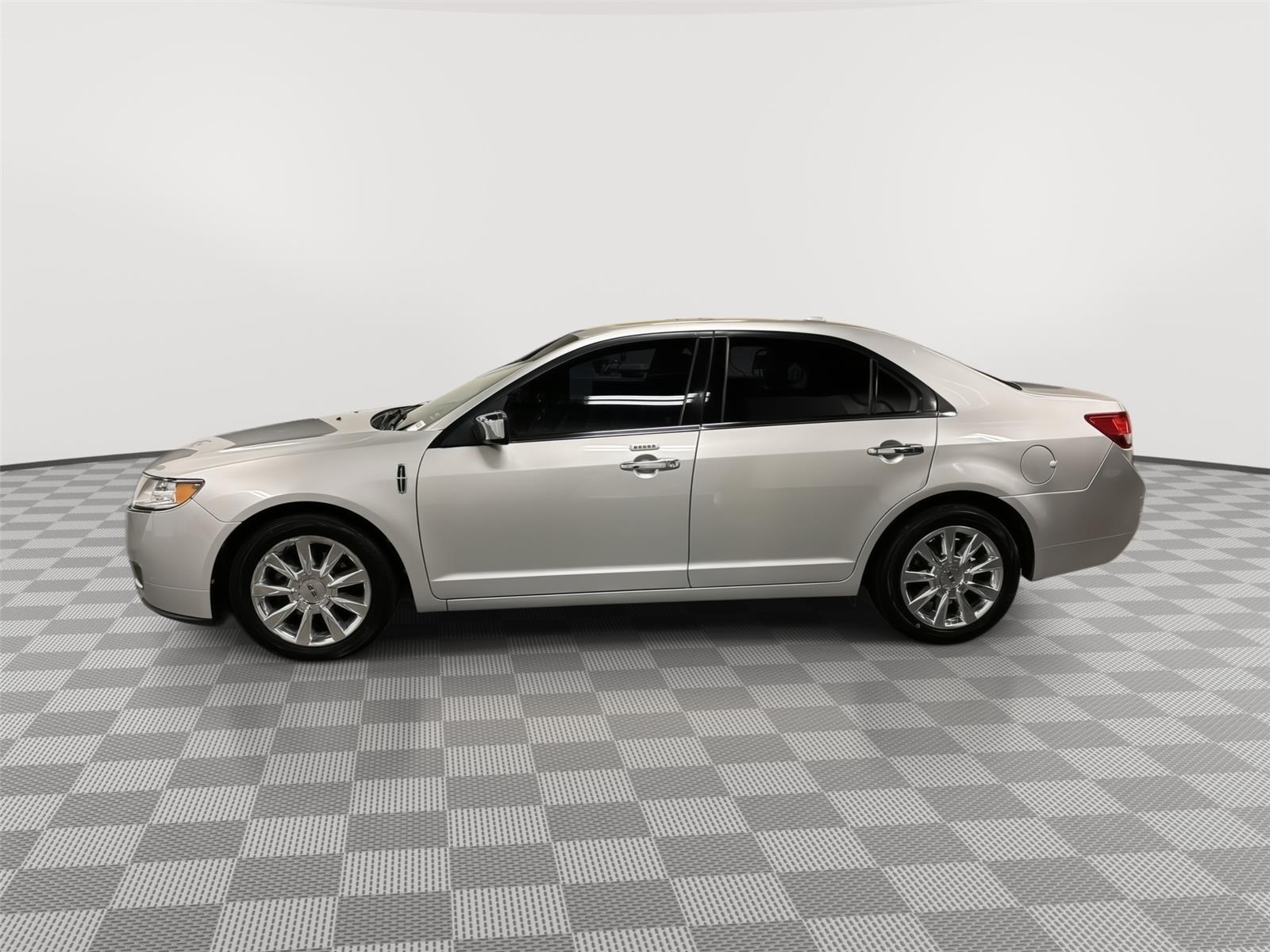 Used 2011 Lincoln MKZ FWD Sedan for sale in St. Joseph MO