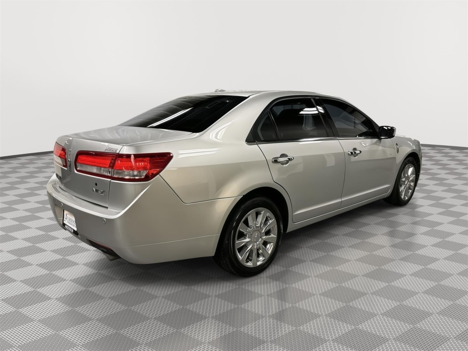 Used 2011 Lincoln MKZ FWD Sedan for sale in St. Joseph MO