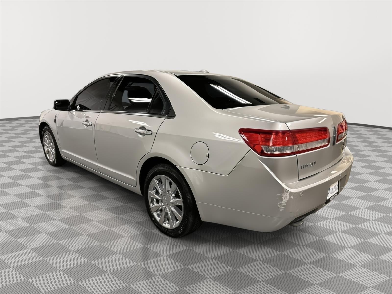 Used 2011 Lincoln MKZ FWD Sedan for sale in St. Joseph MO