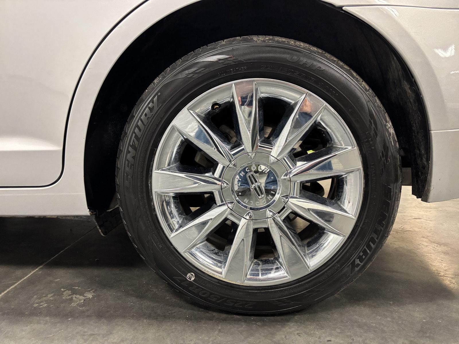 Used 2011 Lincoln MKZ FWD Sedan for sale in St. Joseph MO