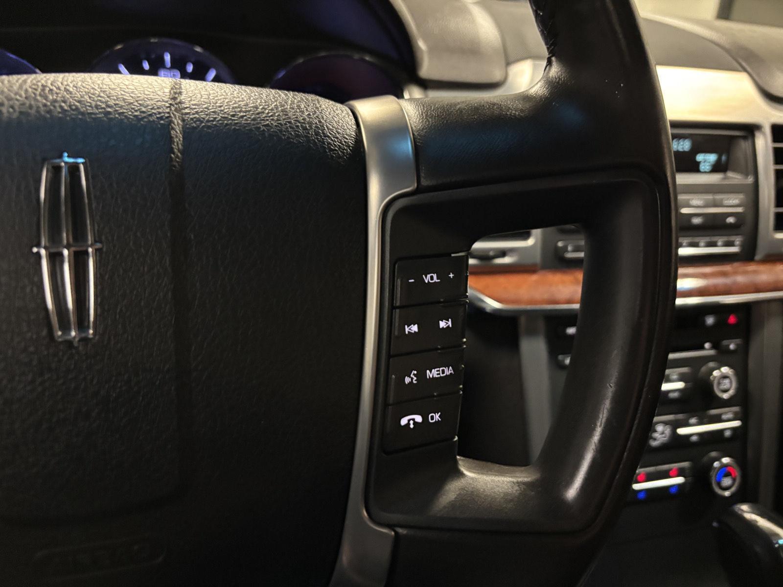 Used 2011 Lincoln MKZ FWD Sedan for sale in St. Joseph MO