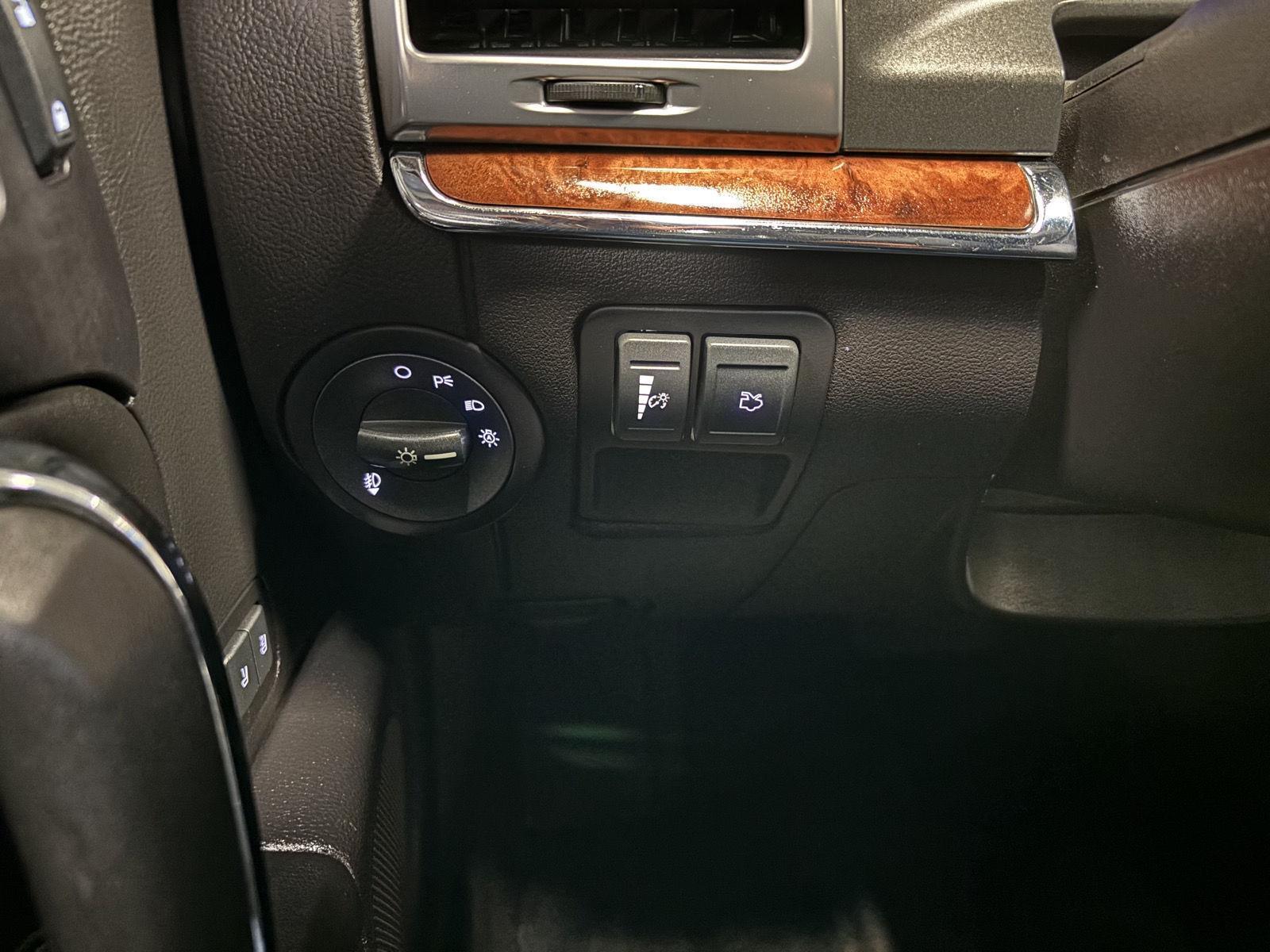 Used 2011 Lincoln MKZ FWD Sedan for sale in St. Joseph MO