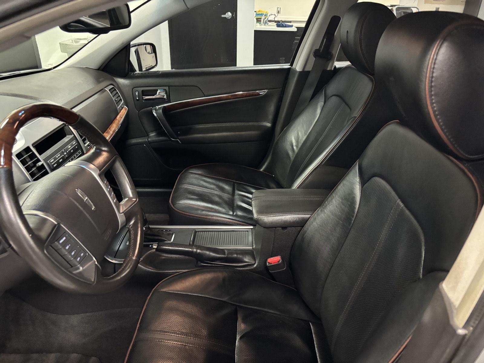 Used 2011 Lincoln MKZ FWD Sedan for sale in St. Joseph MO