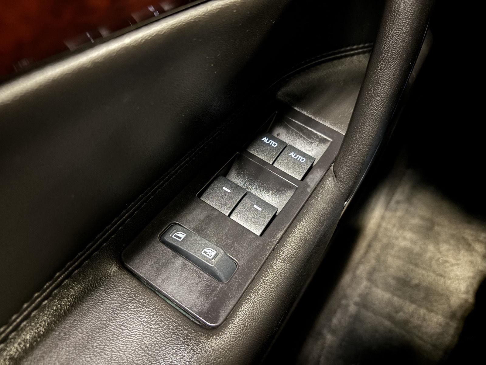 Used 2011 Lincoln MKZ FWD Sedan for sale in St. Joseph MO