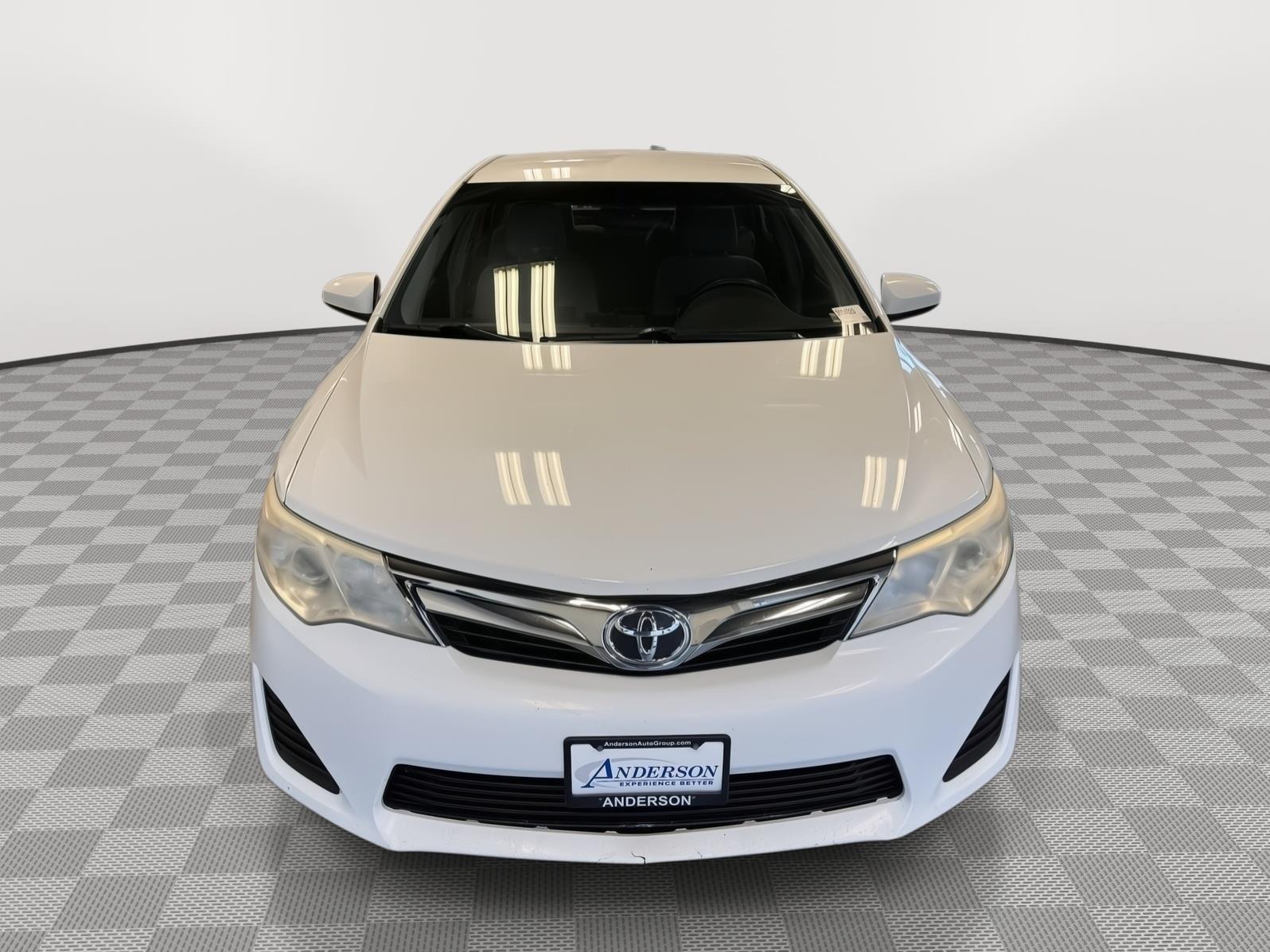 2013 Toyota Camry LE photo 4