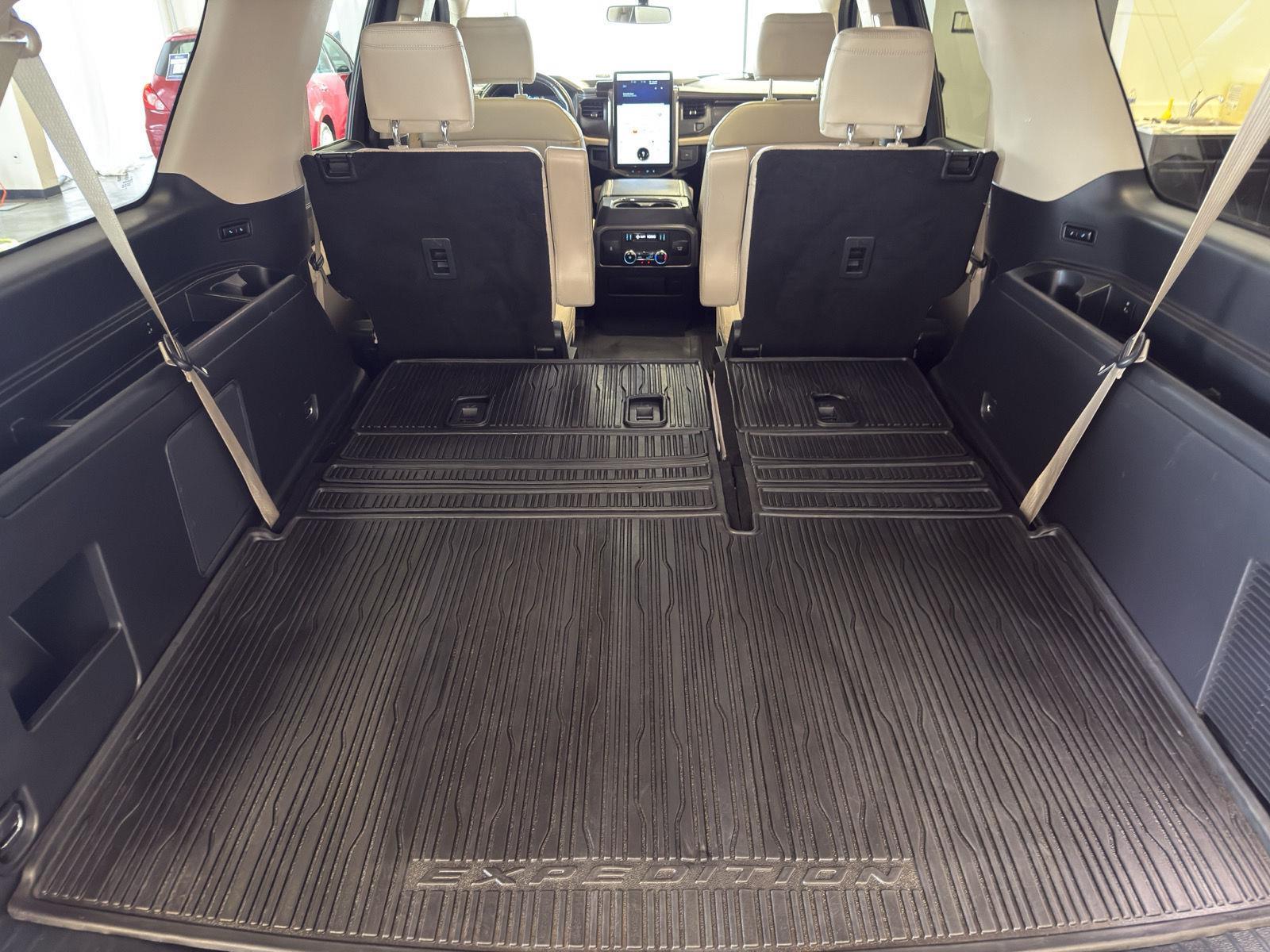 Used 2024 Ford Expedition Max Platinum SUV/Crossover for sale in St. Joseph MO