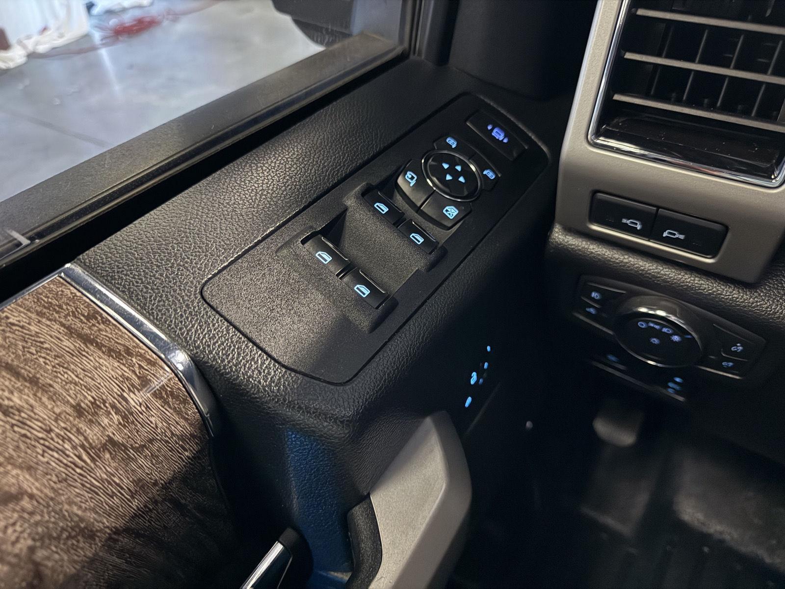 Used 2019 Ford Super Duty F-250 Lariat Crew Cab Truck for sale in St. Joseph MO