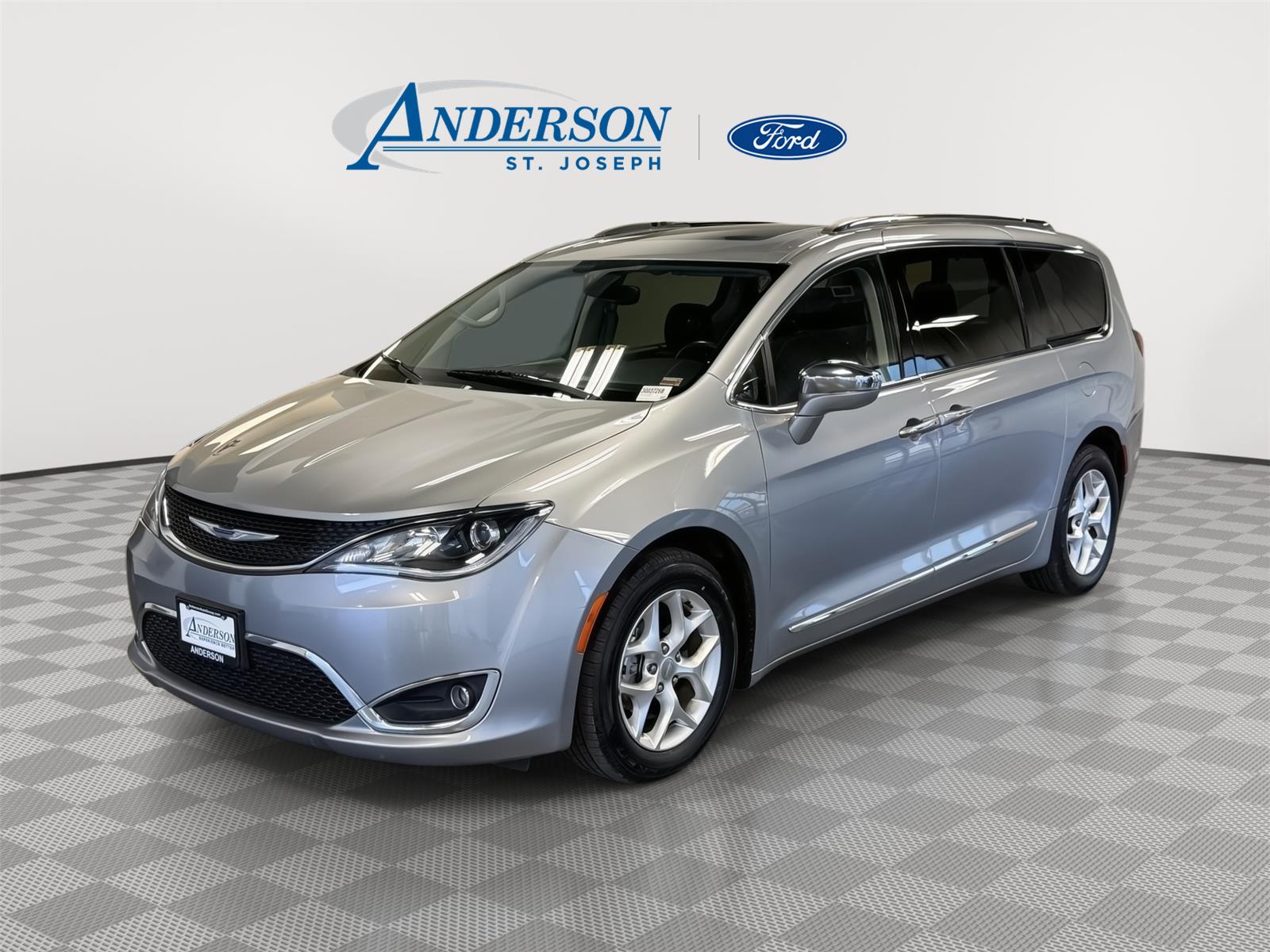 Used 2020 Chrysler Pacifica for sale in St. Joseph MO