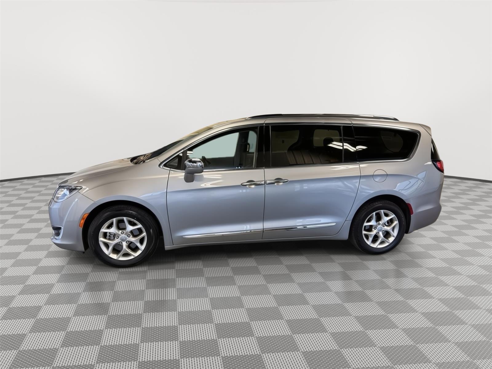 Pre-Owned 2020 Chrysler Pacifica for sale in St. Joseph MO