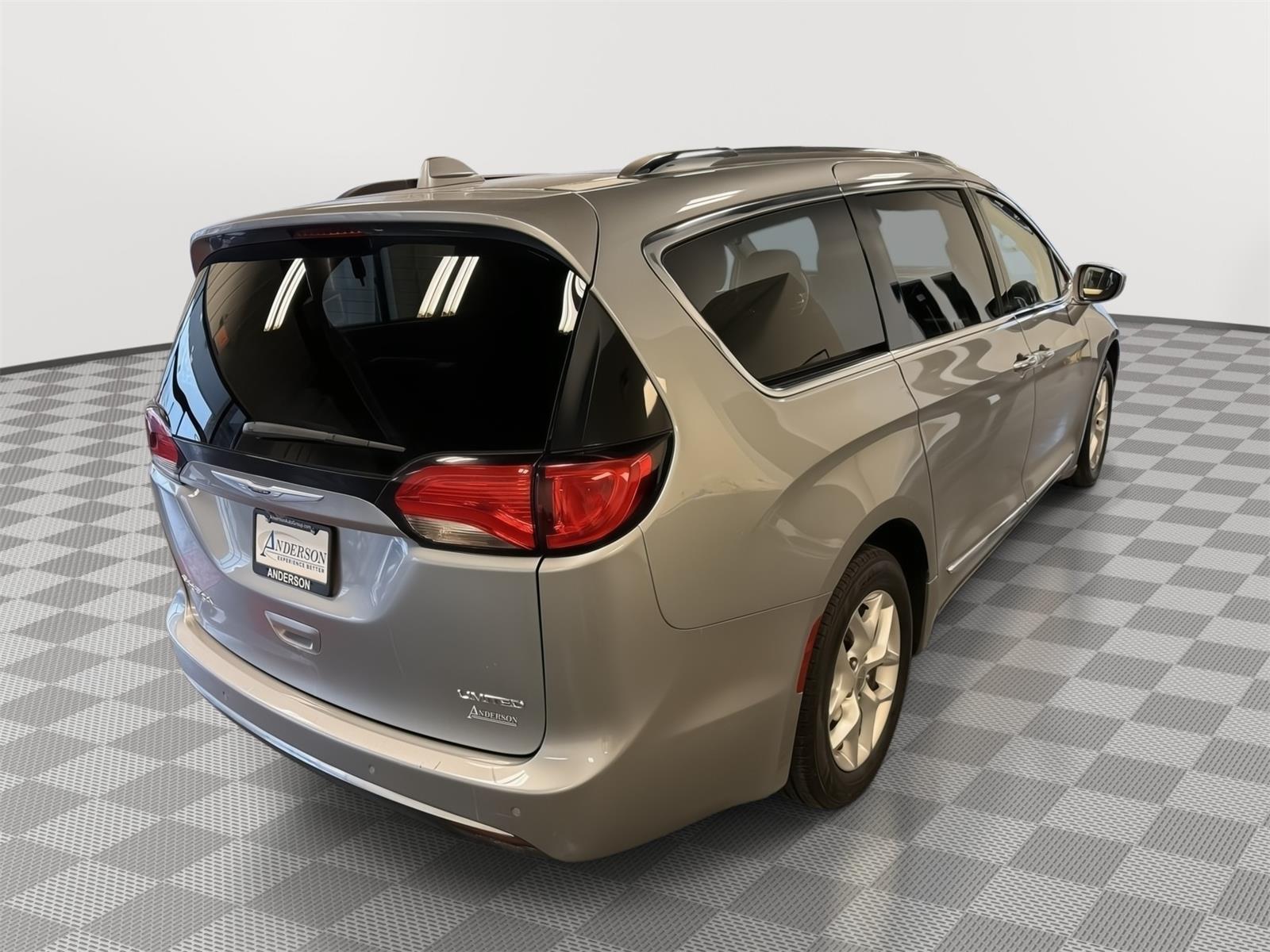 Pre-Owned 2020 Chrysler Pacifica for sale in St. Joseph MO