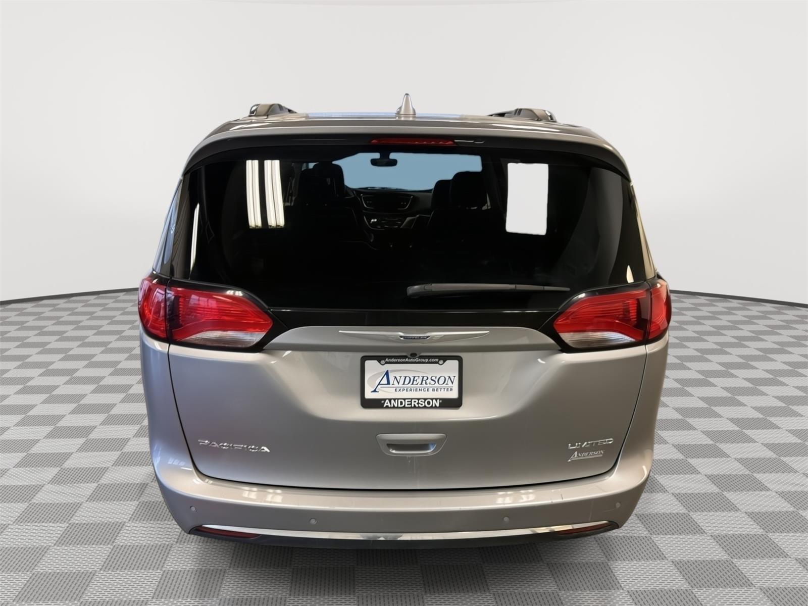 Pre-Owned 2020 Chrysler Pacifica for sale in St. Joseph MO