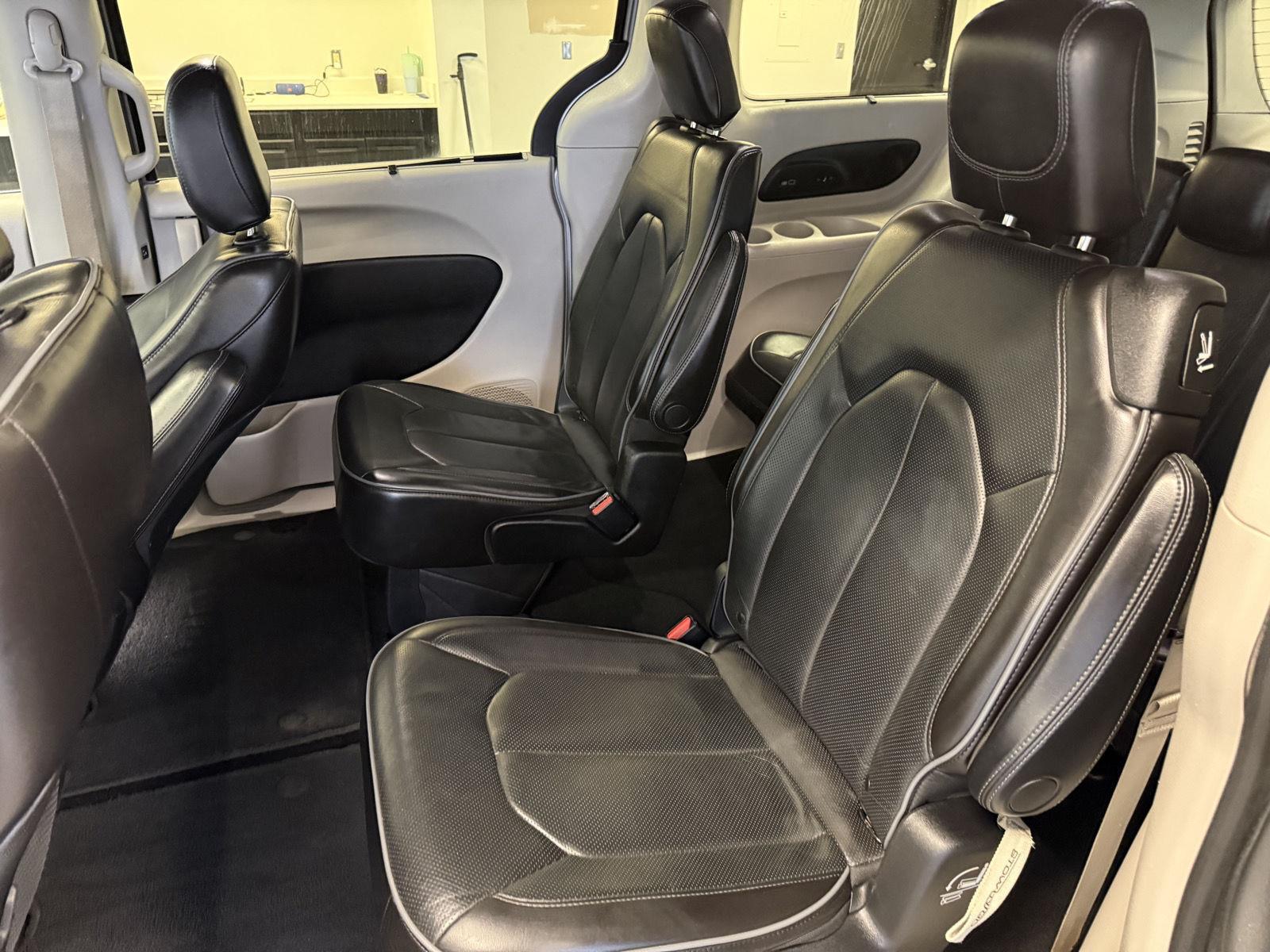 Pre-Owned 2020 Chrysler Pacifica for sale in St. Joseph MO