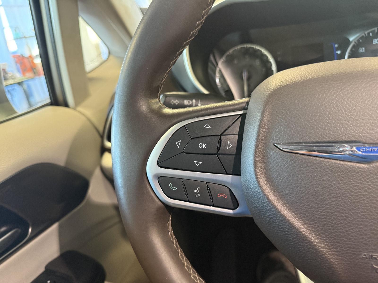 Used 2017 Chrysler Pacifica for sale in St. Joseph MO