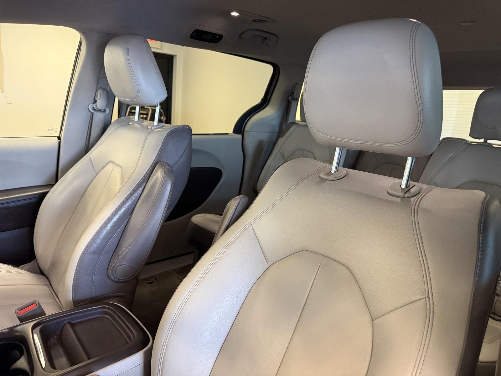 Used 2017 Chrysler Pacifica for sale in St. Joseph MO