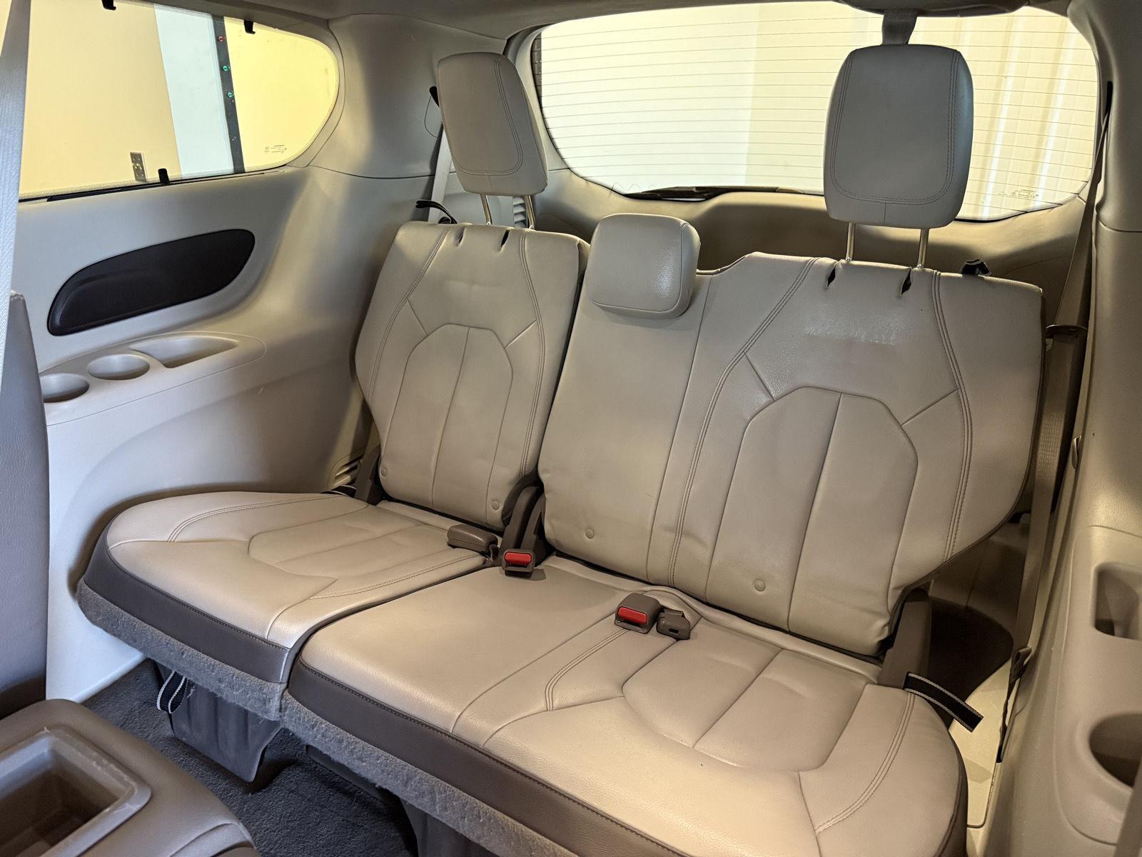 Used 2017 Chrysler Pacifica for sale in St. Joseph MO