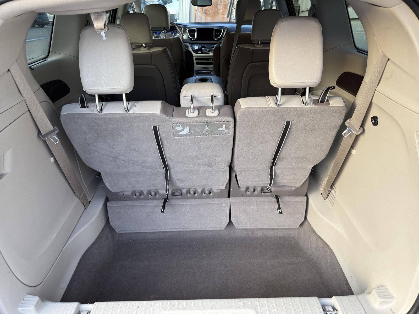 Used 2017 Chrysler Pacifica for sale in St. Joseph MO